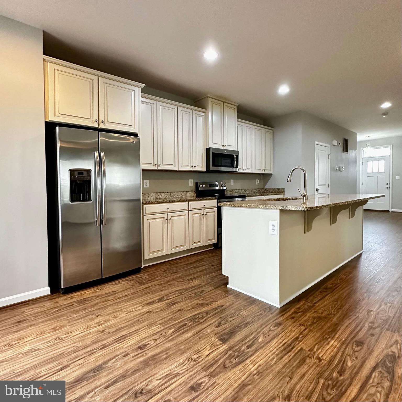 THE VILLAGE AT COURTHOUSE COMMONS - Residential Lease