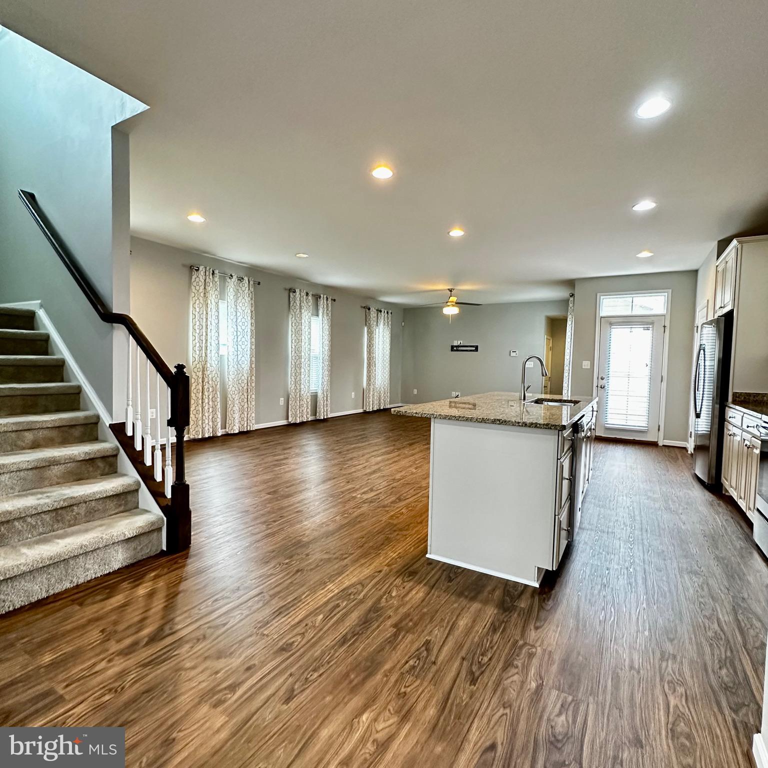 THE VILLAGE AT COURTHOUSE COMMONS - Residential Lease