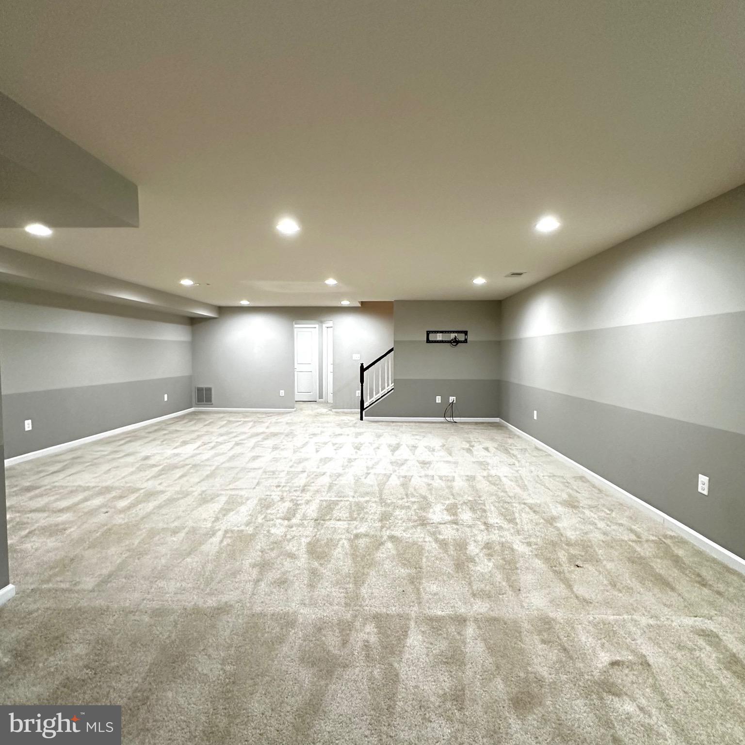 THE VILLAGE AT COURTHOUSE COMMONS - Residential Lease