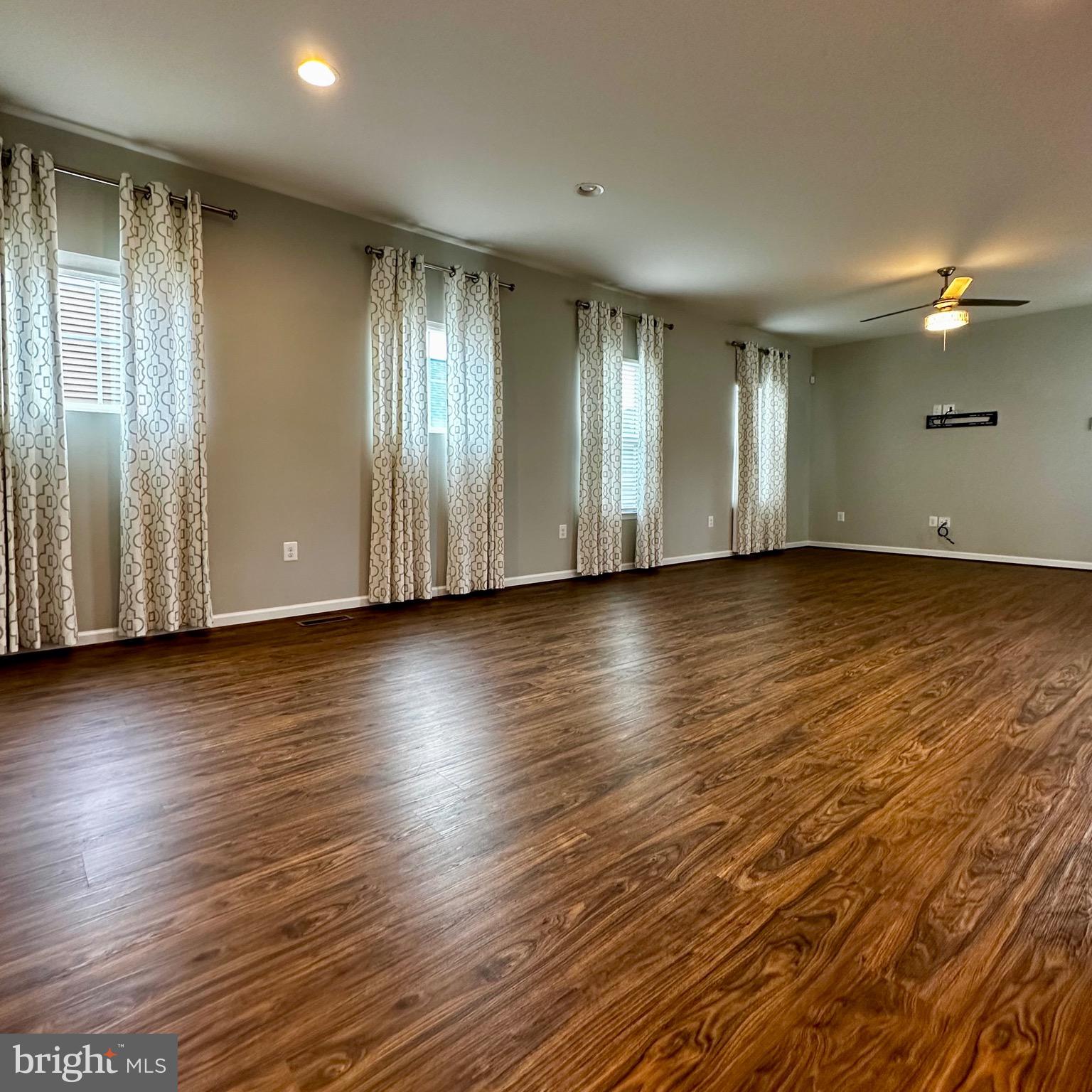 THE VILLAGE AT COURTHOUSE COMMONS - Residential Lease