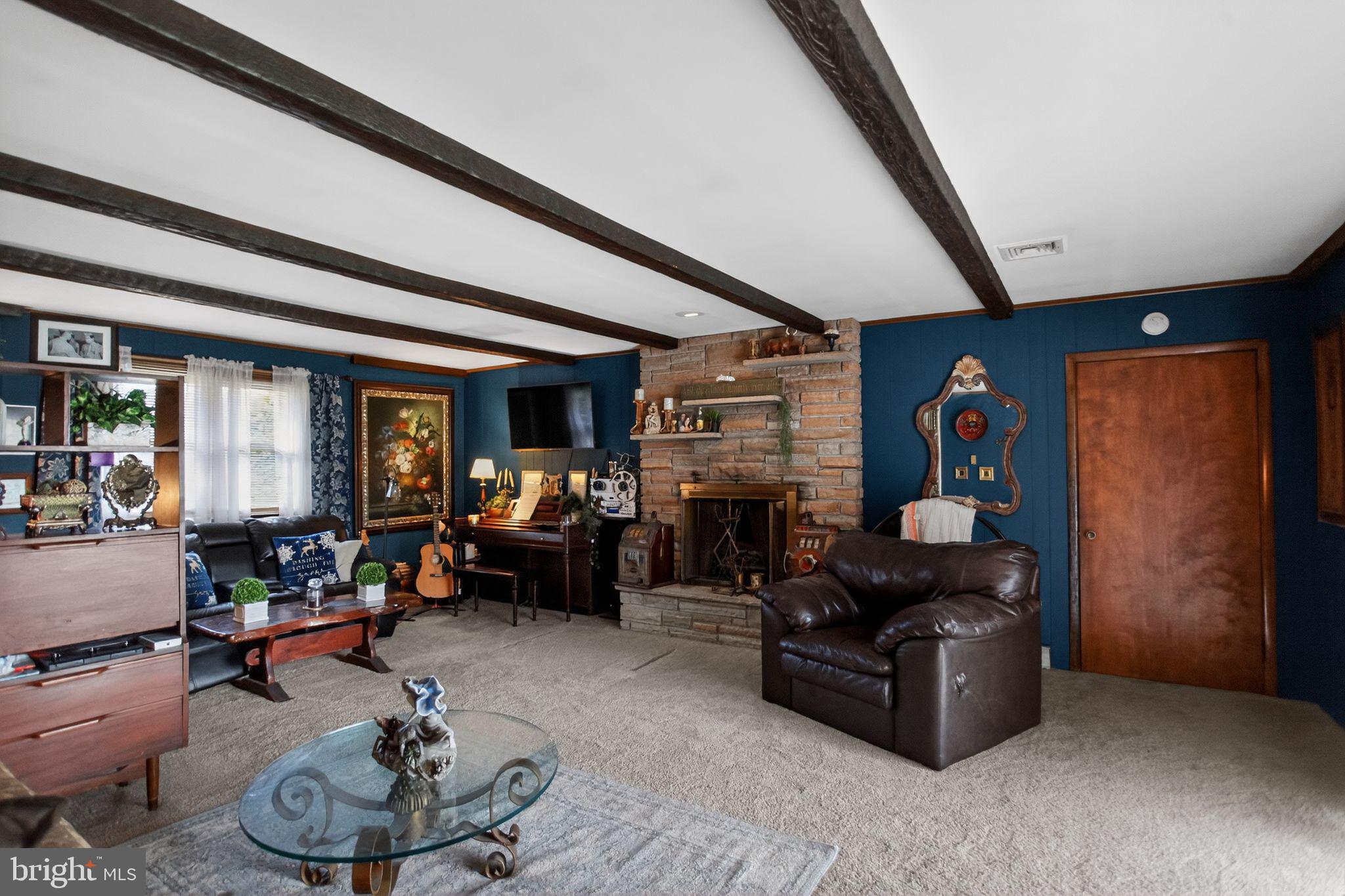 MAPLE GLEN - Residential