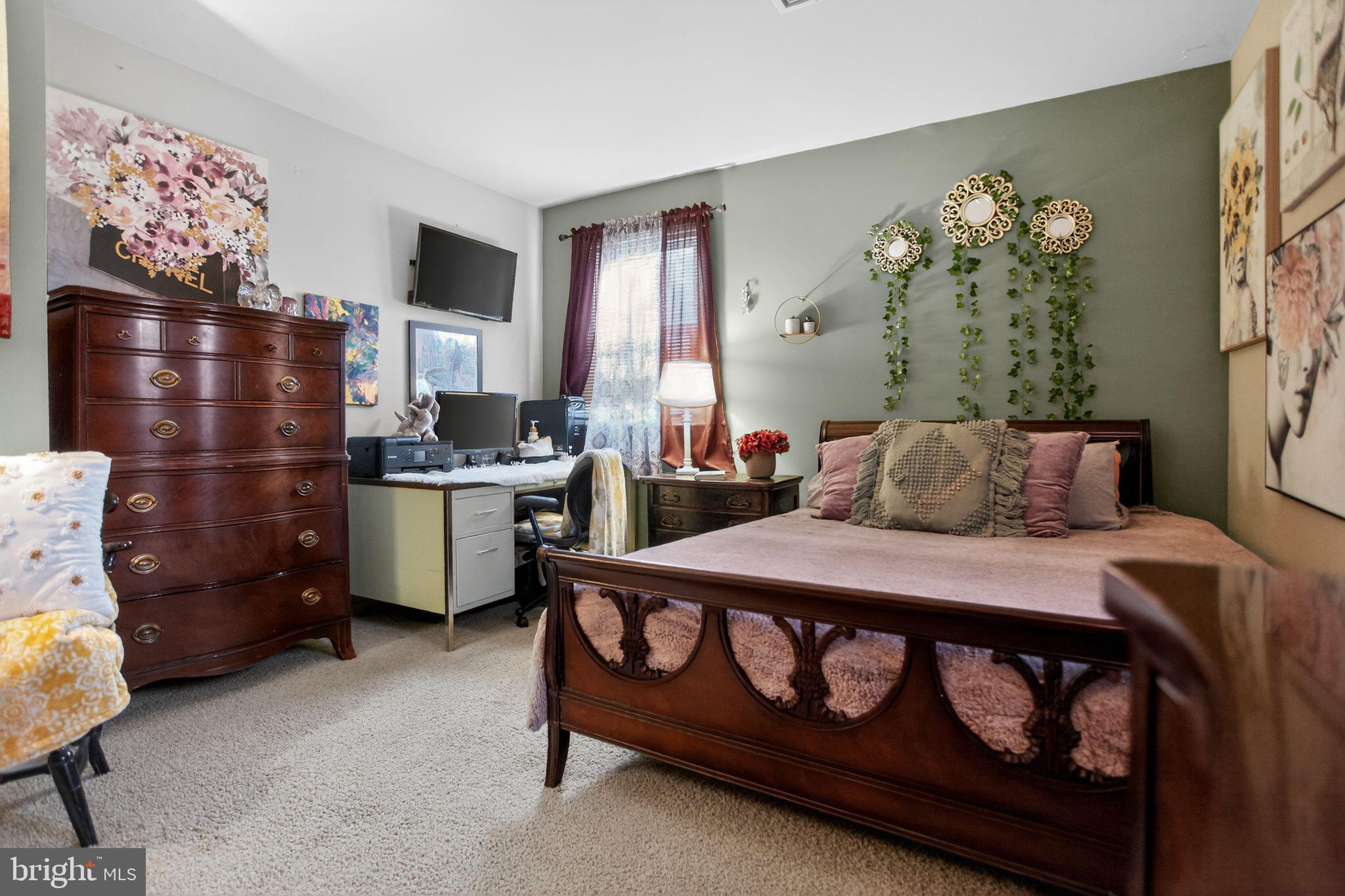 MAPLE GLEN - Residential