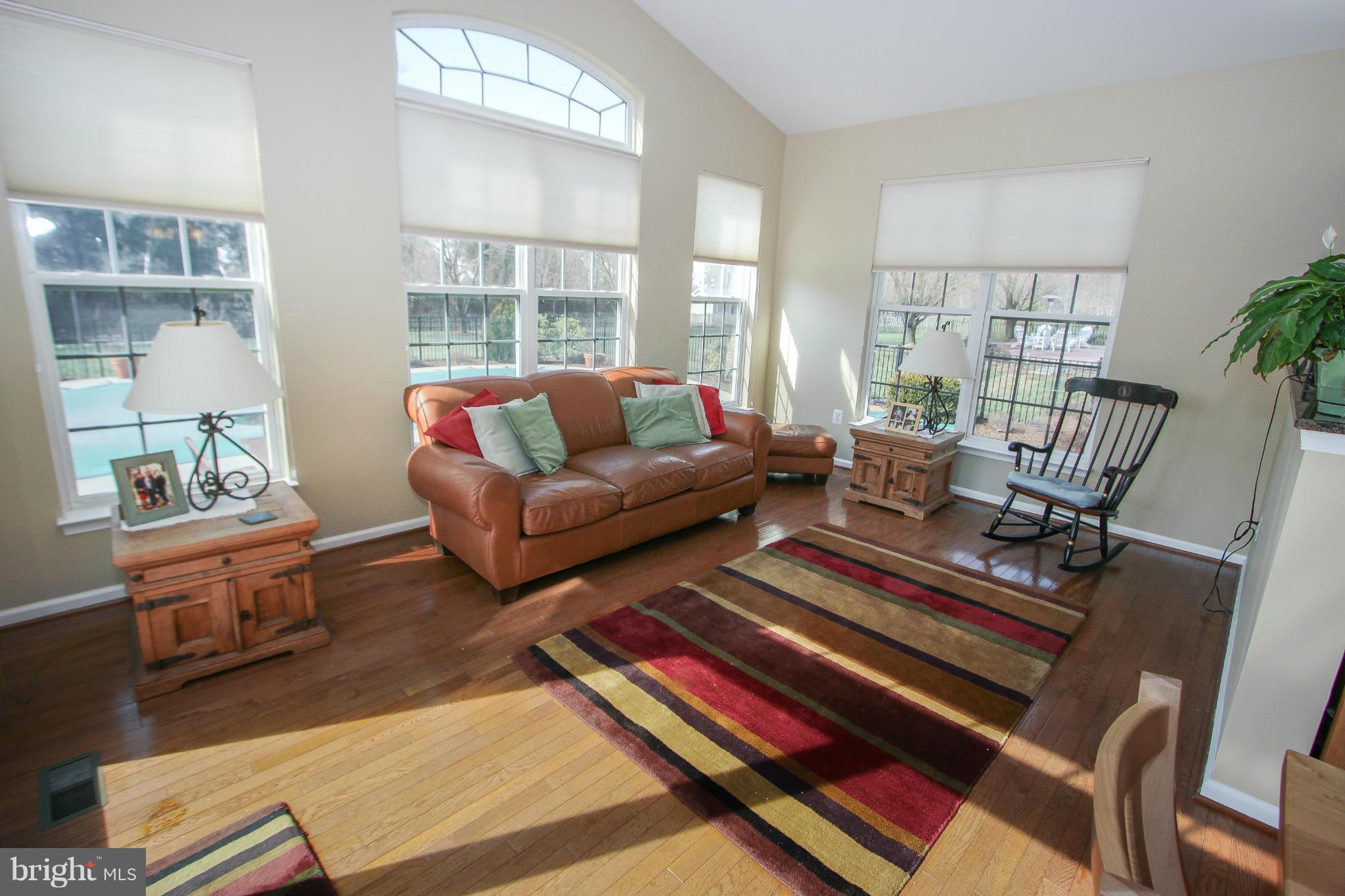 BLUE SPRING FARM - Residential