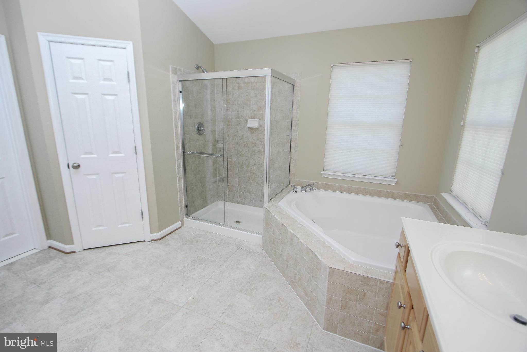 BLUE SPRING FARM - Residential