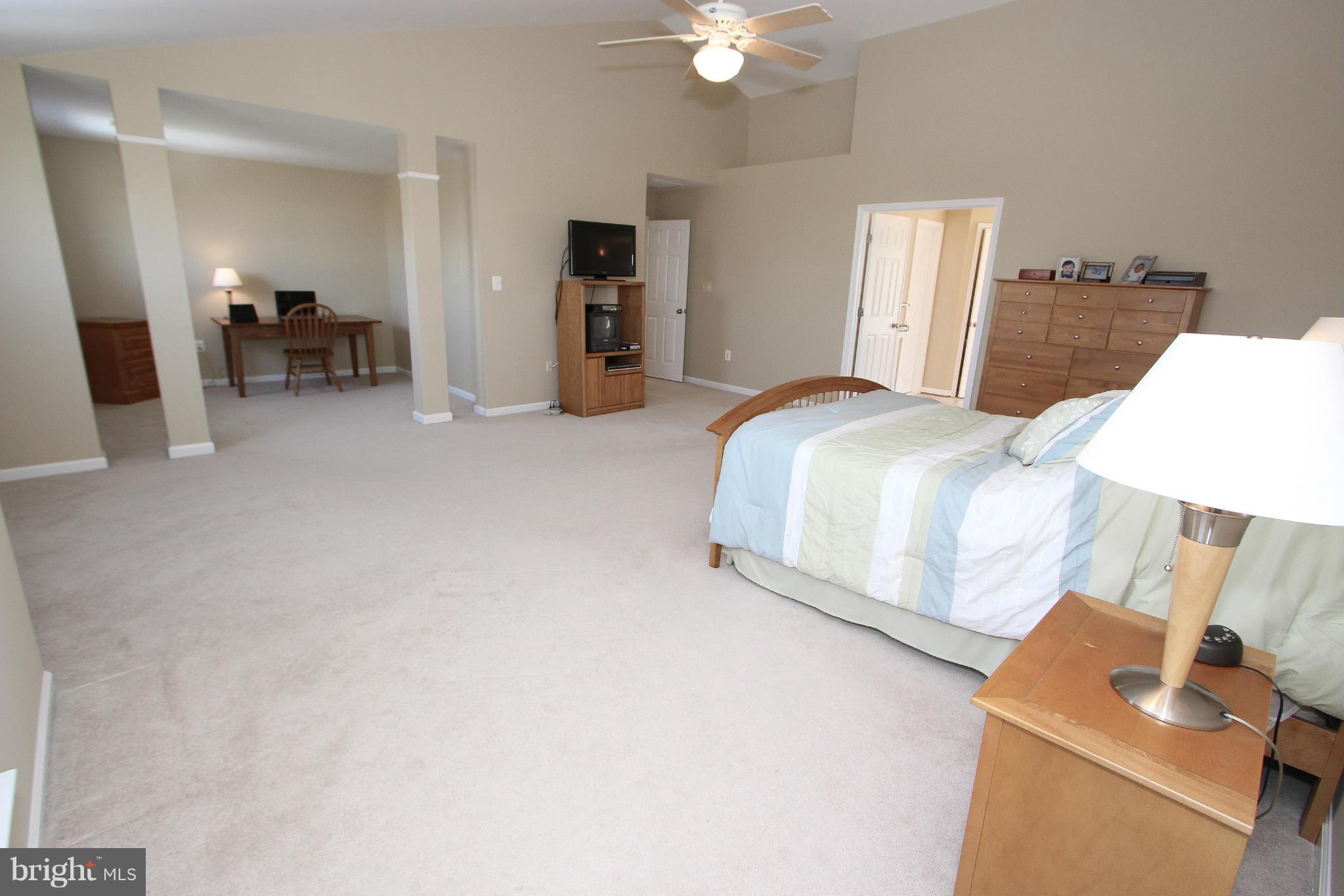 BLUE SPRING FARM - Residential