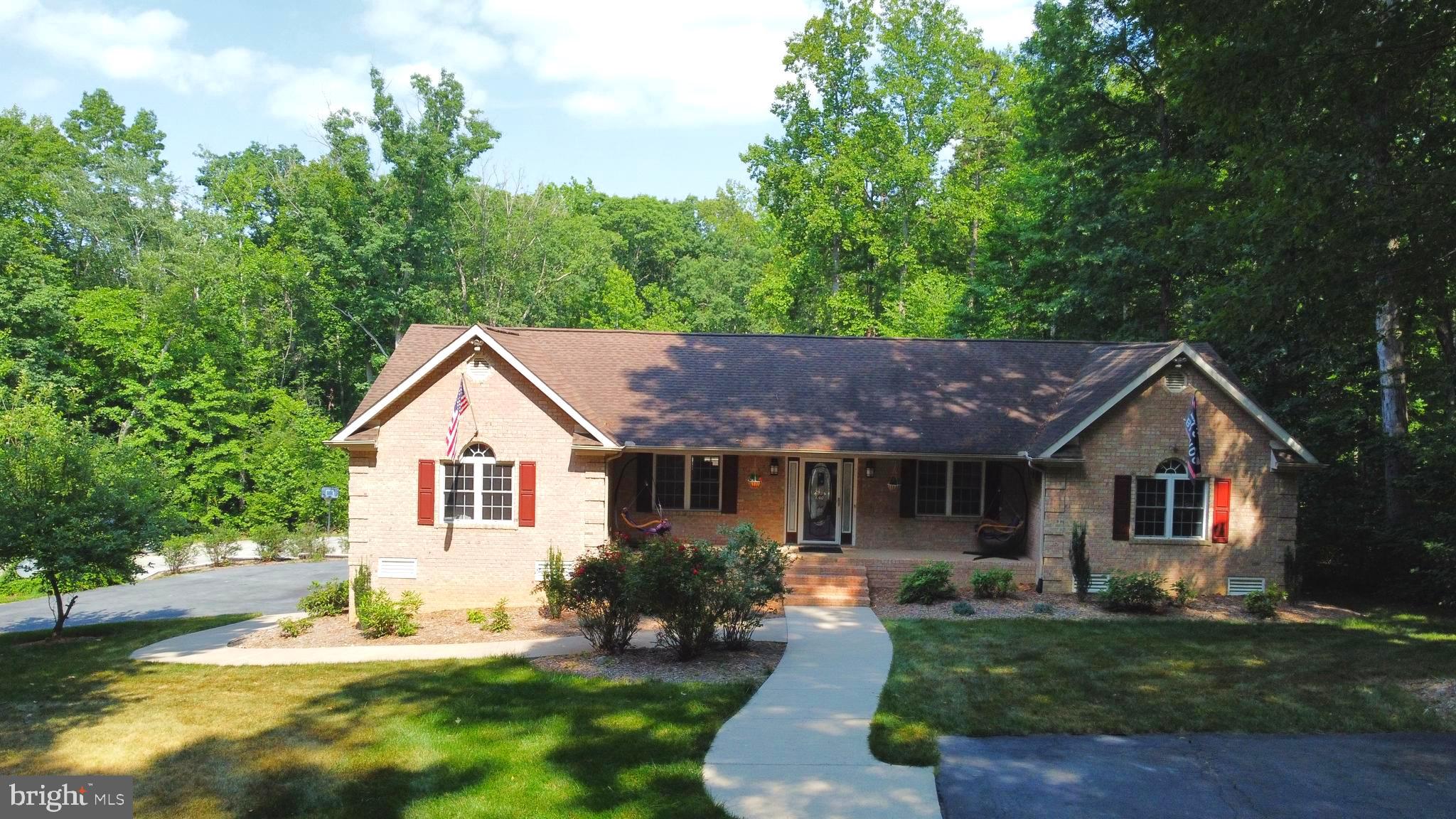 TALL PINES - Residential