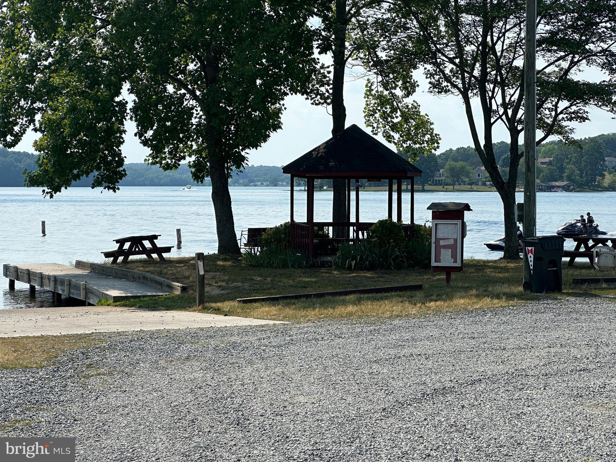 TALL PINES - Residential