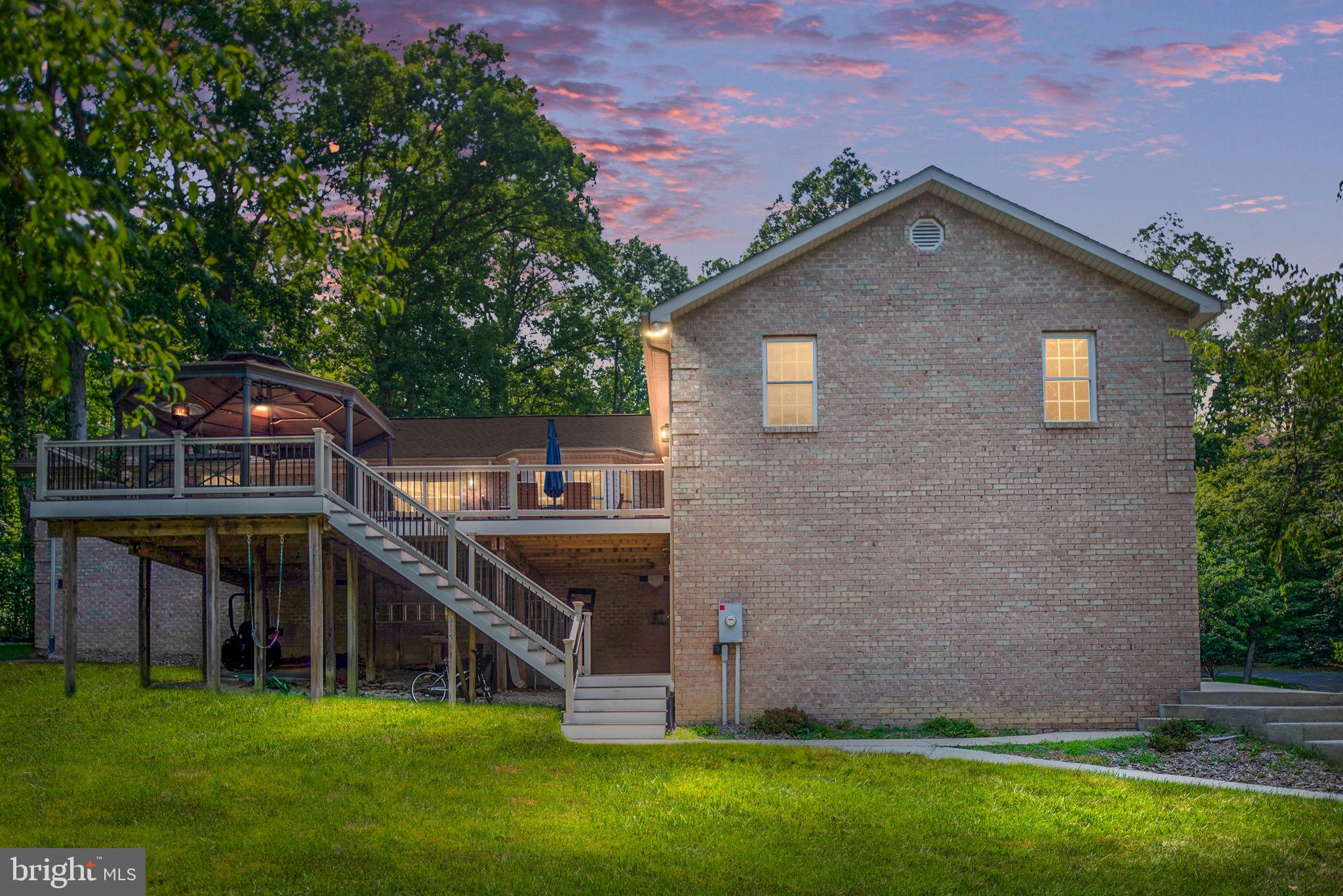 TALL PINES - Residential