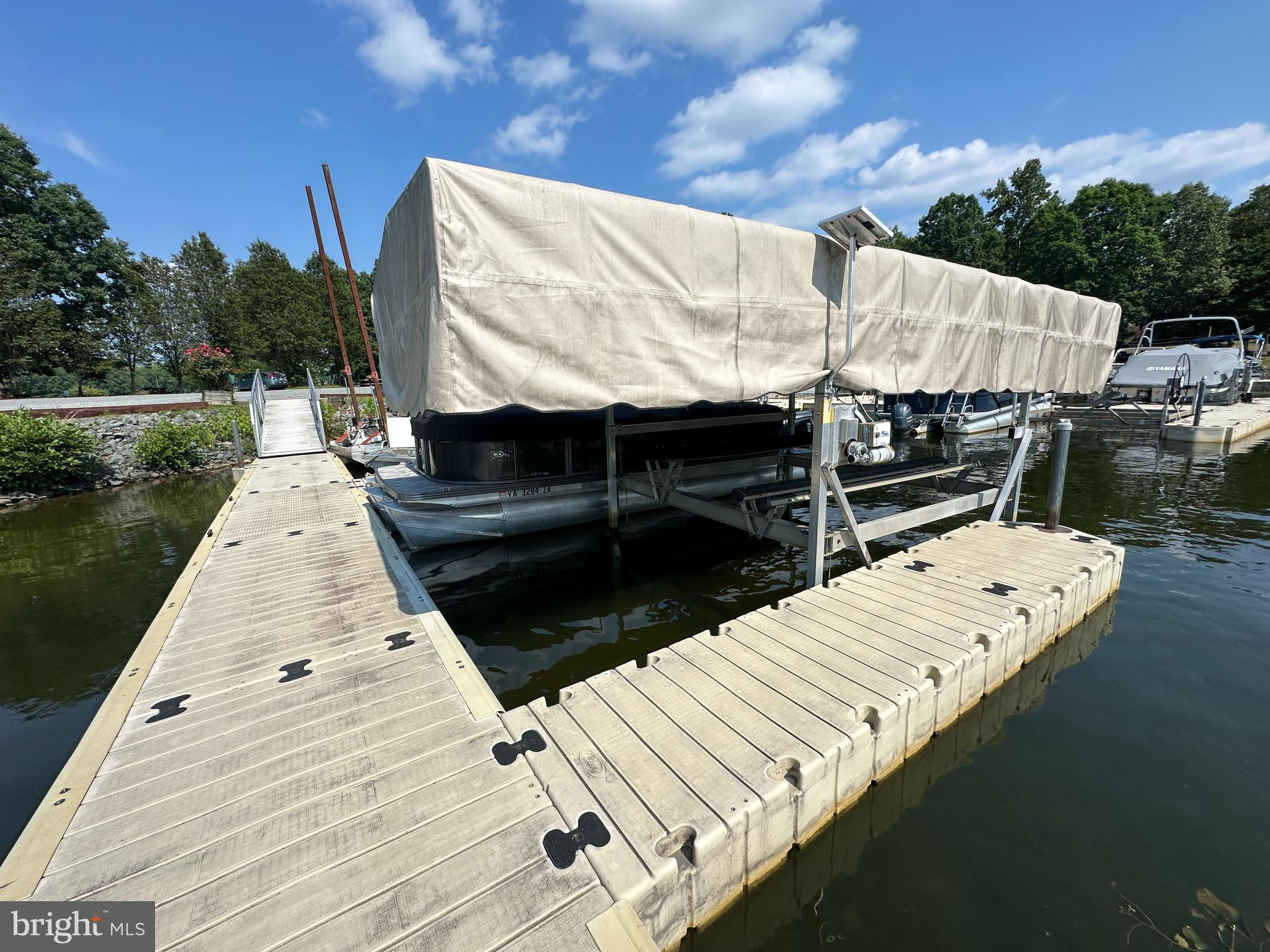 TALL PINES - Residential