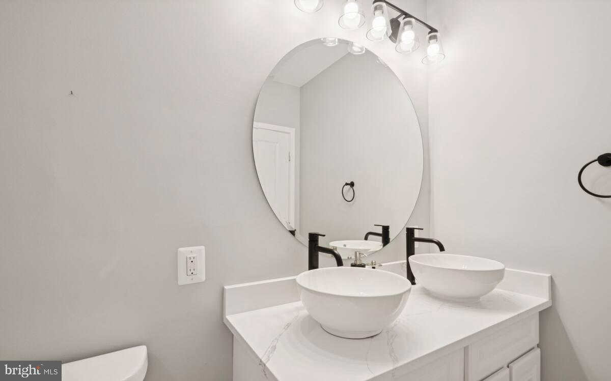 706 LONGFELLOW STREET NW