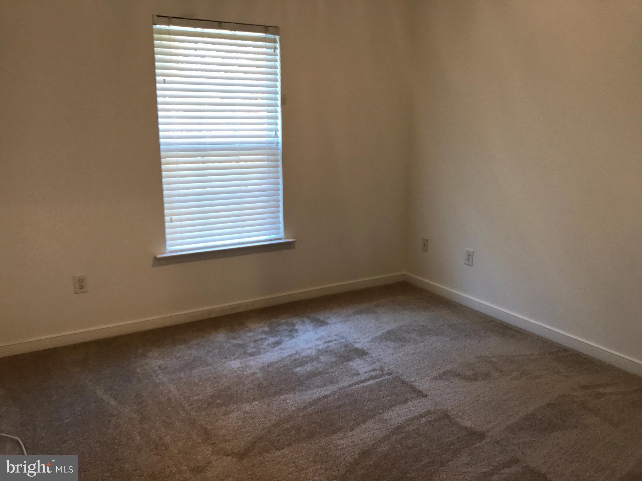 FOUR MILE RUN - Residential Lease