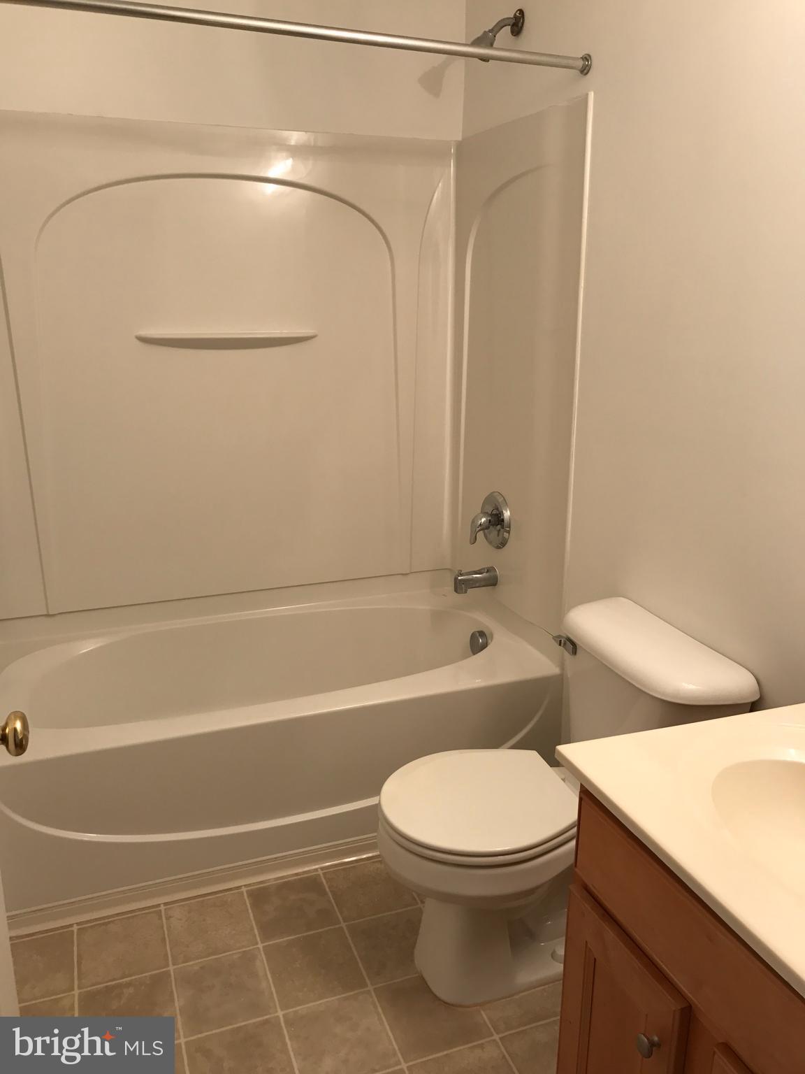 FOUR MILE RUN - Residential Lease