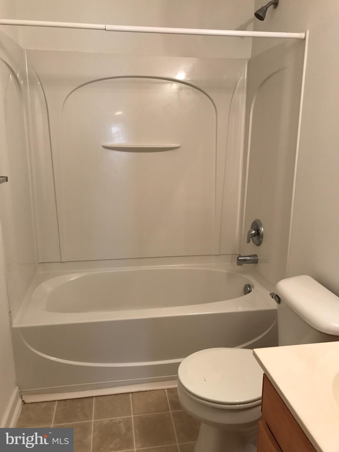 FOUR MILE RUN - Residential Lease