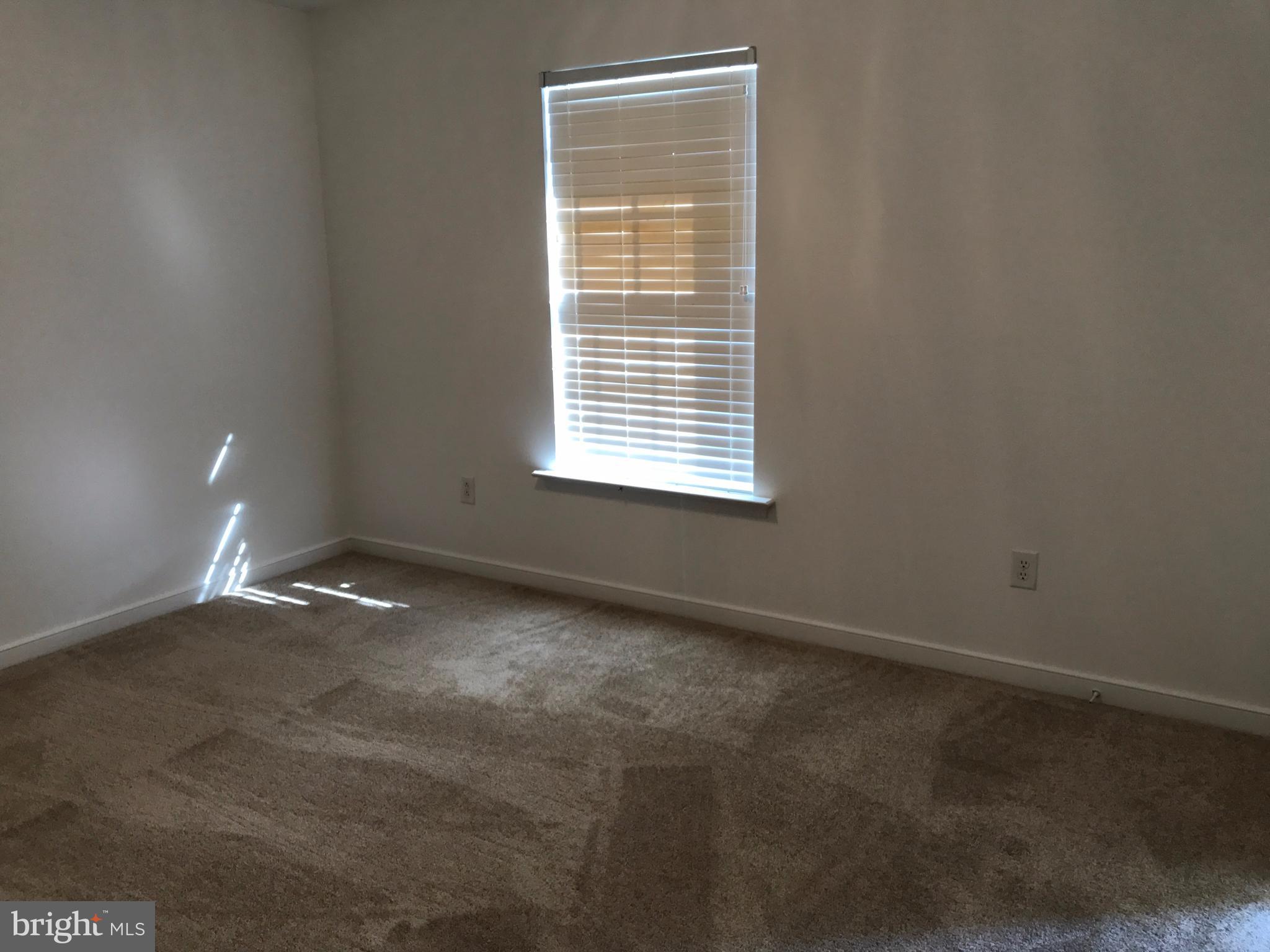 FOUR MILE RUN - Residential Lease