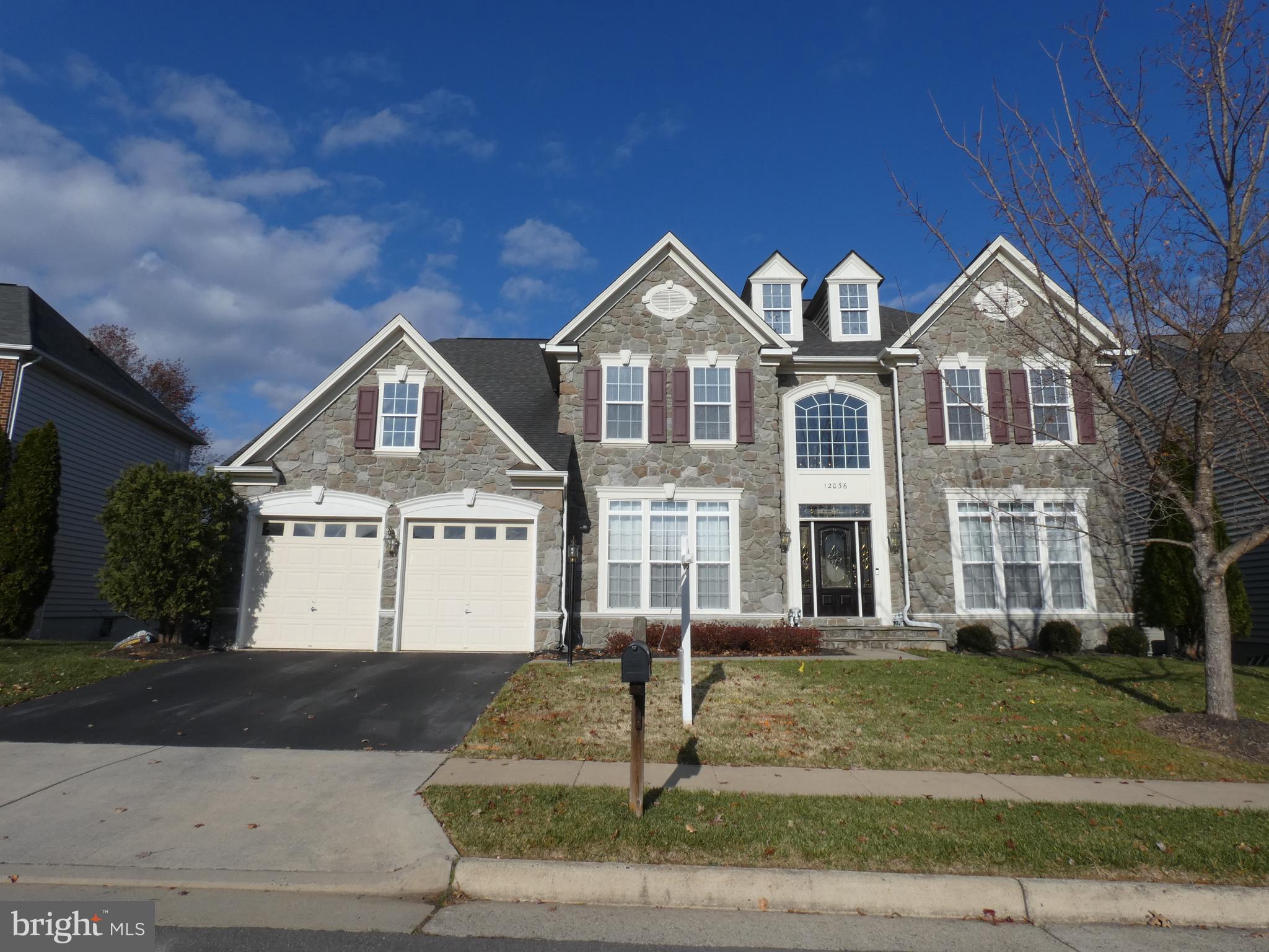 BROAD RUN OAKS - Residential