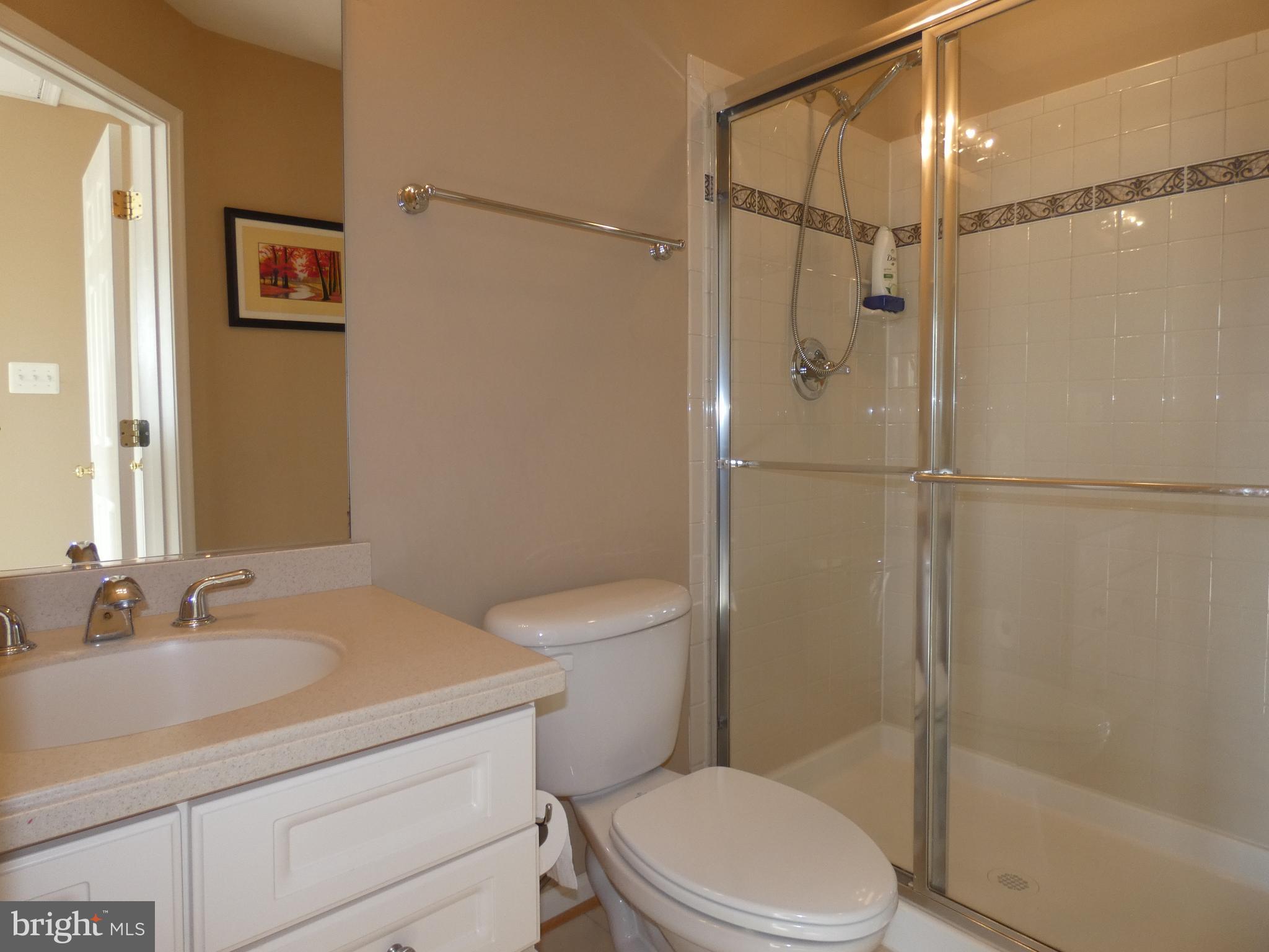 BROAD RUN OAKS - Residential