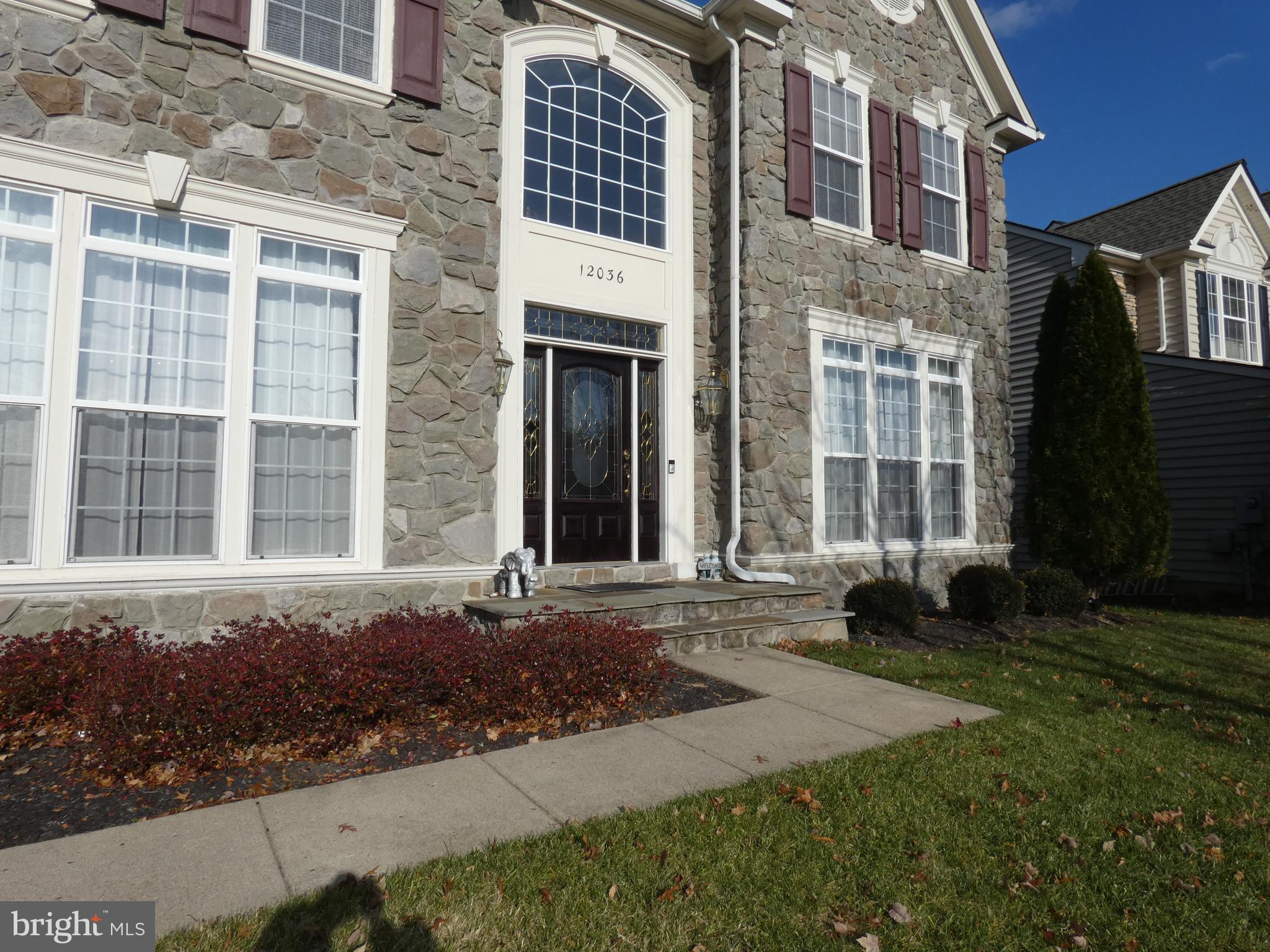 BROAD RUN OAKS - Residential