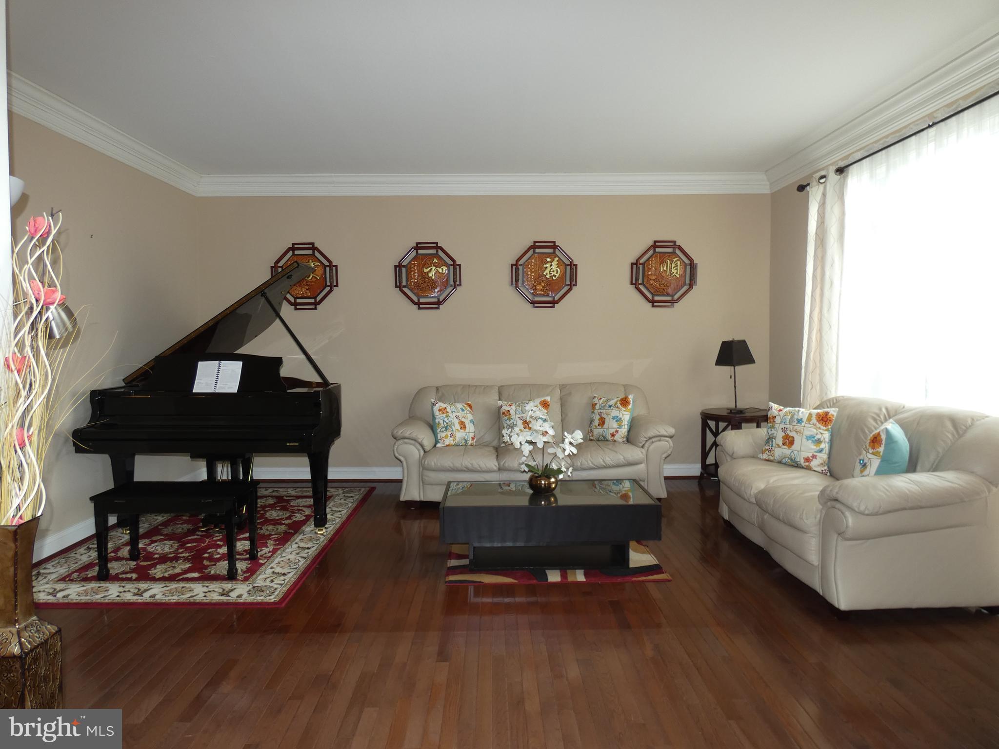 BROAD RUN OAKS - Residential