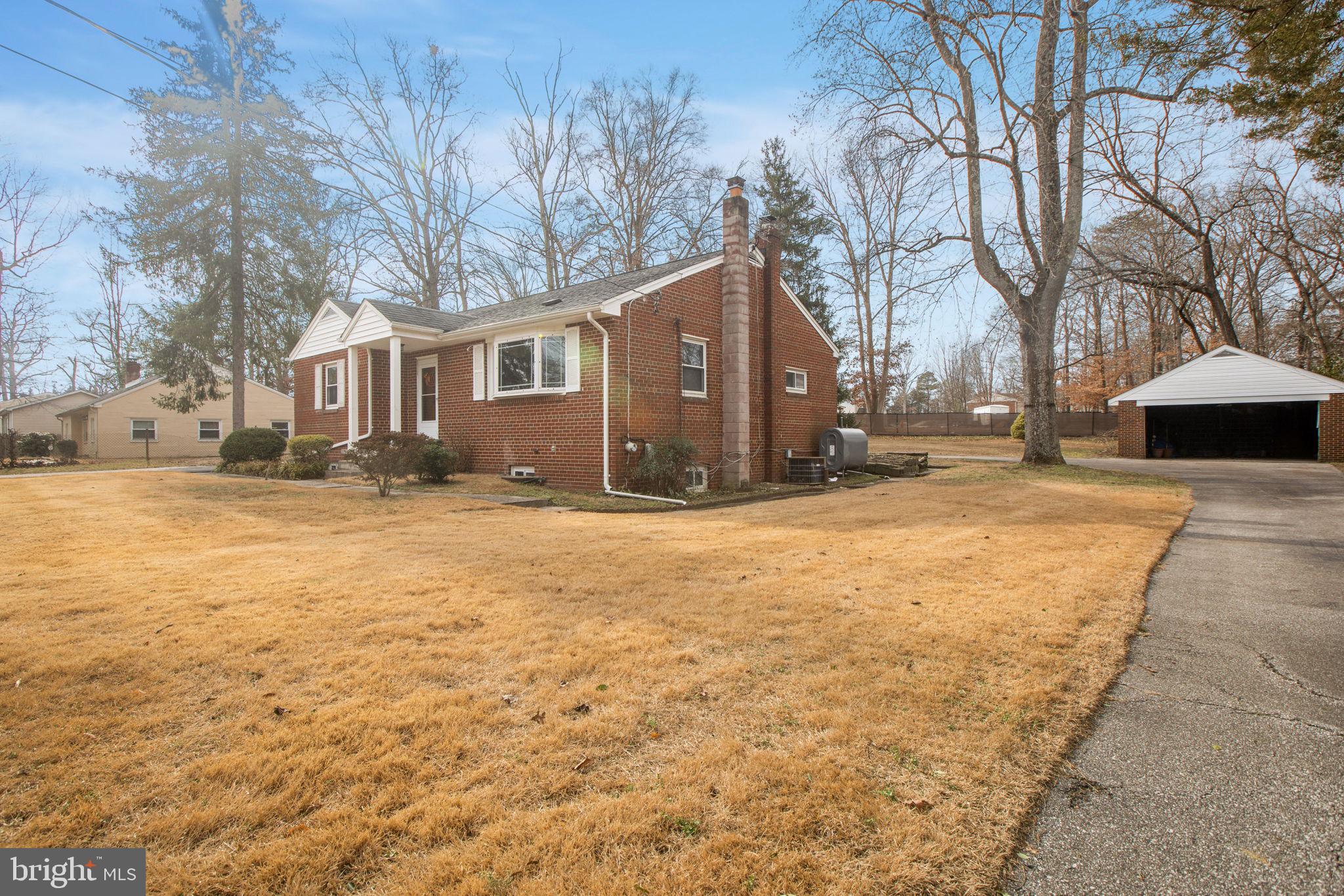 SURRATTS MANOR - Residential