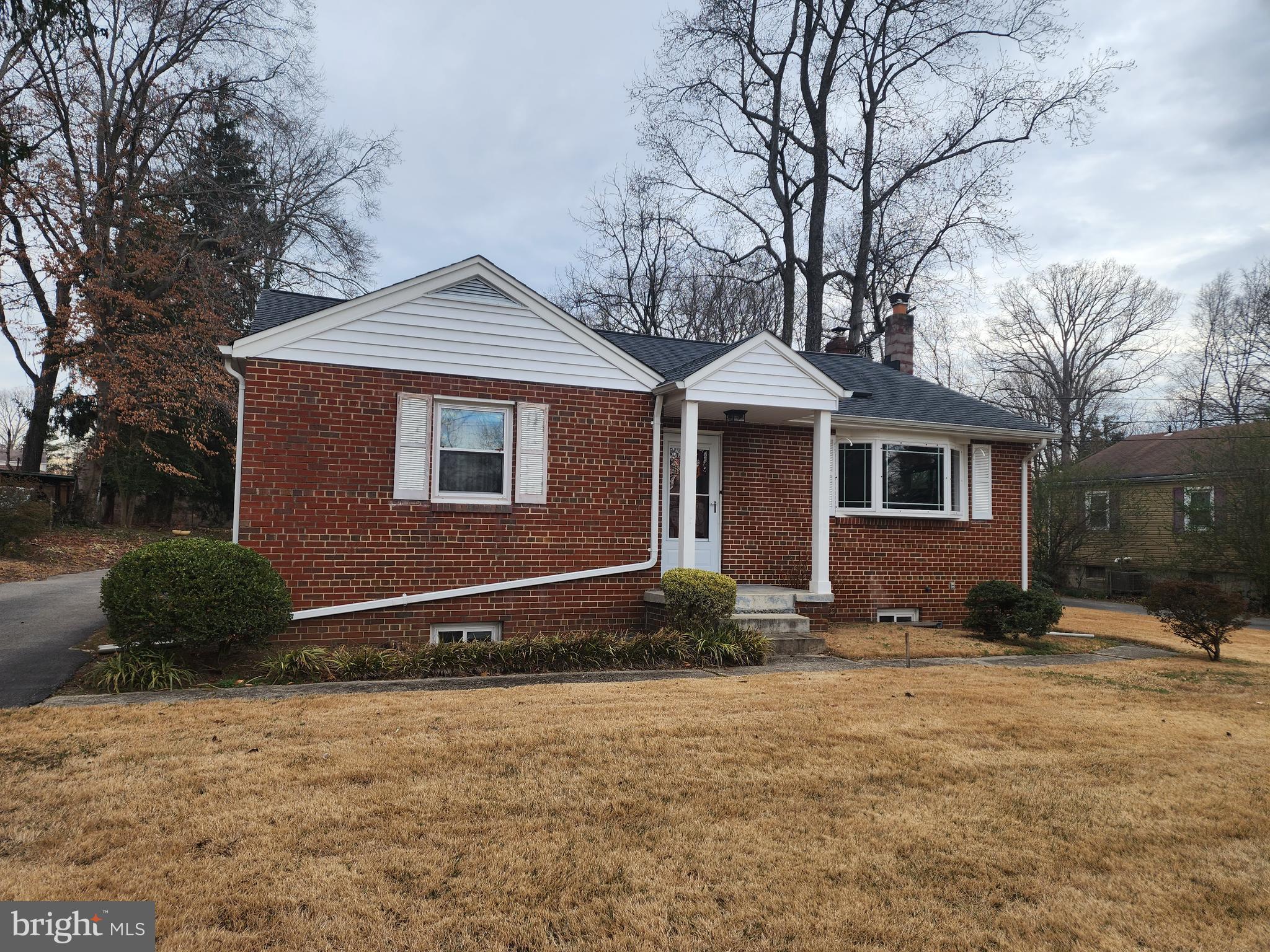 SURRATTS MANOR - Residential