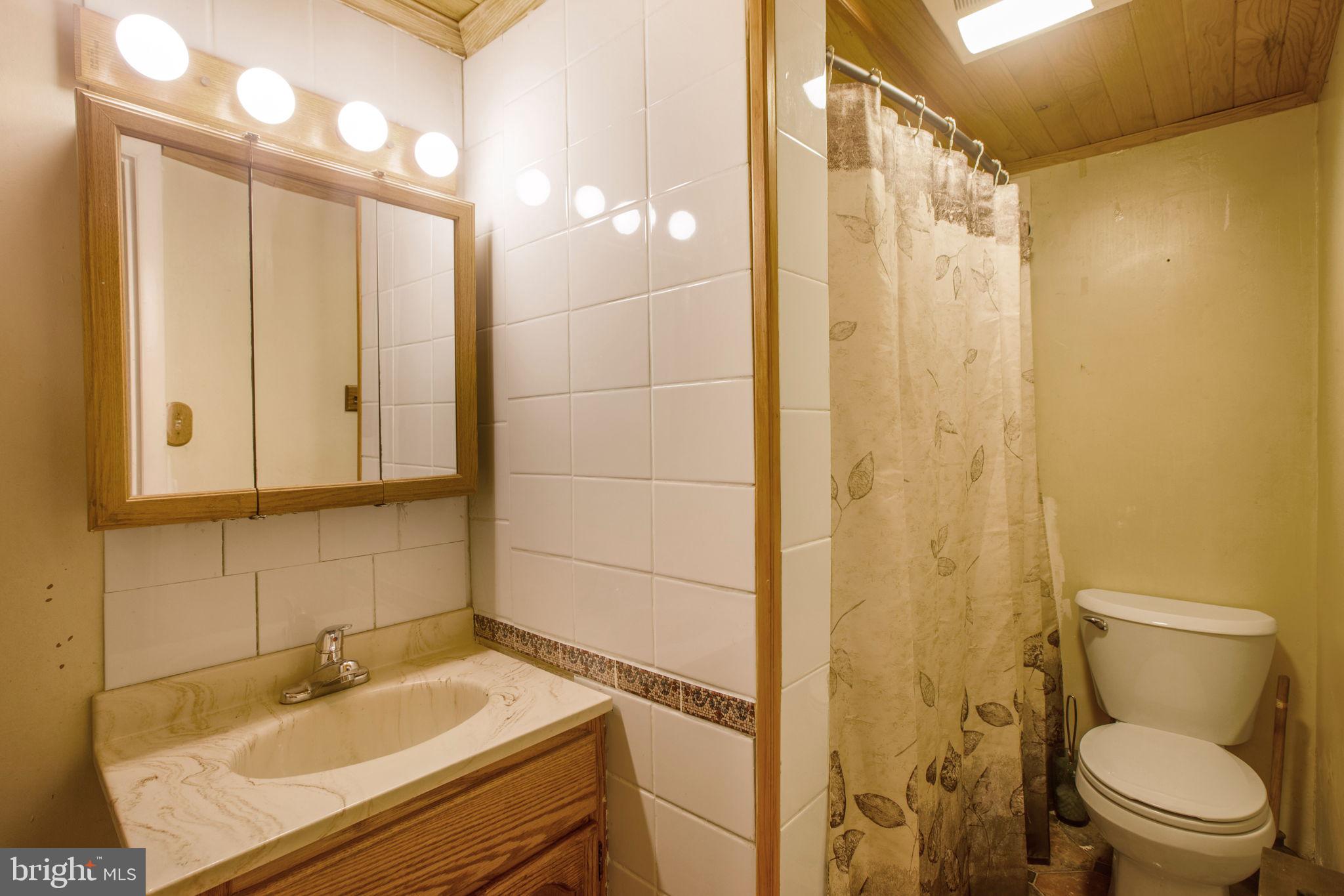 SURRATTS MANOR - Residential