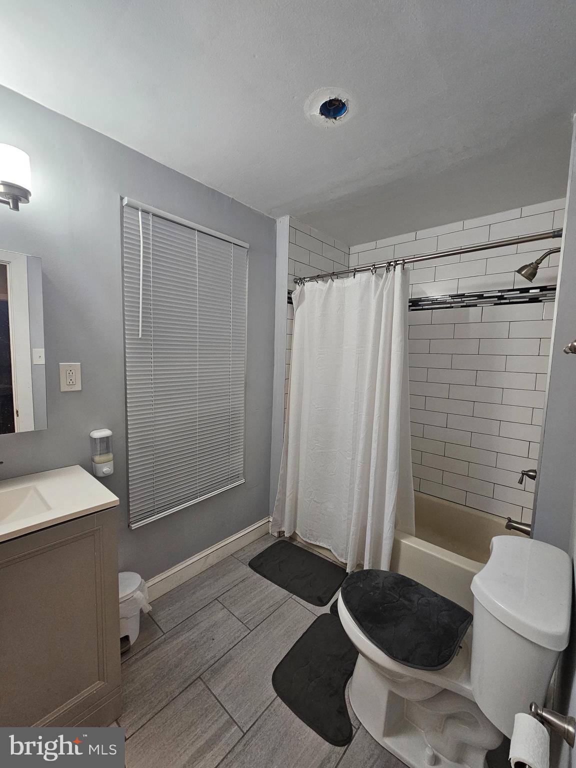 KENSINGTON - Residential