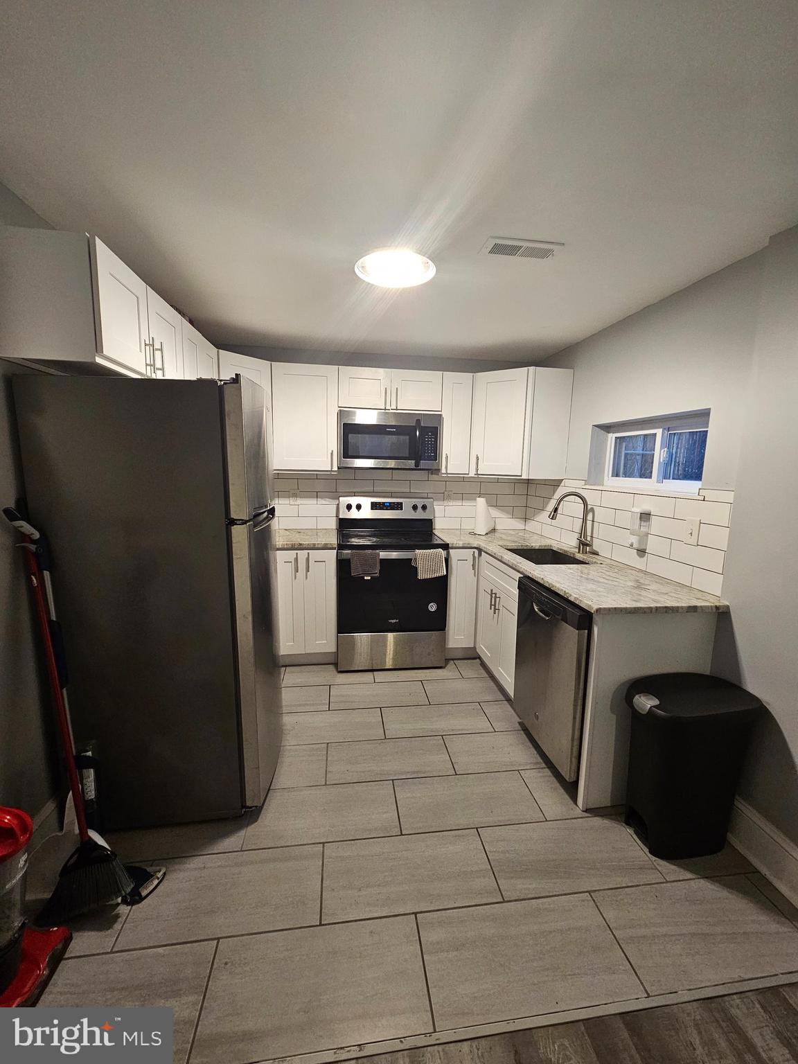 KENSINGTON - Residential