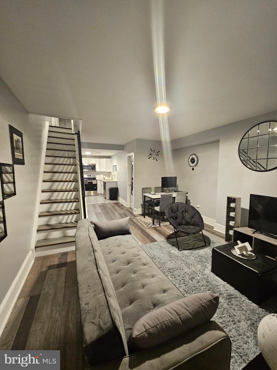 KENSINGTON - Residential