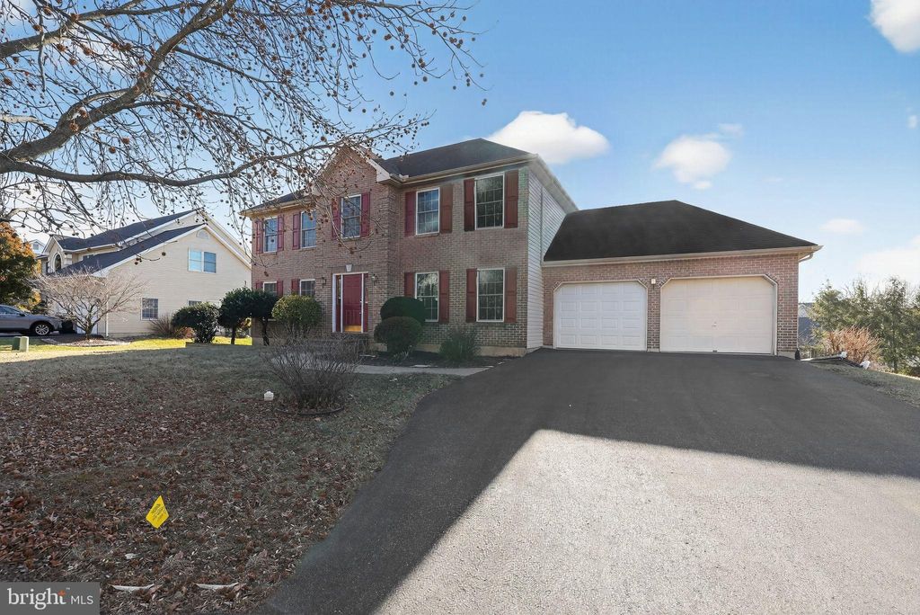 Photo of 4008 Donegal Dr, BETHLEHEM, PA 18020 (MLS # PANH2009228)