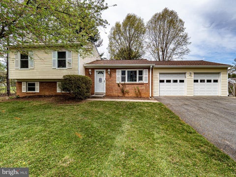 Homes For Sale - 13517 Winterspoon Lane<br/> GERMANTOWN, MD 20874