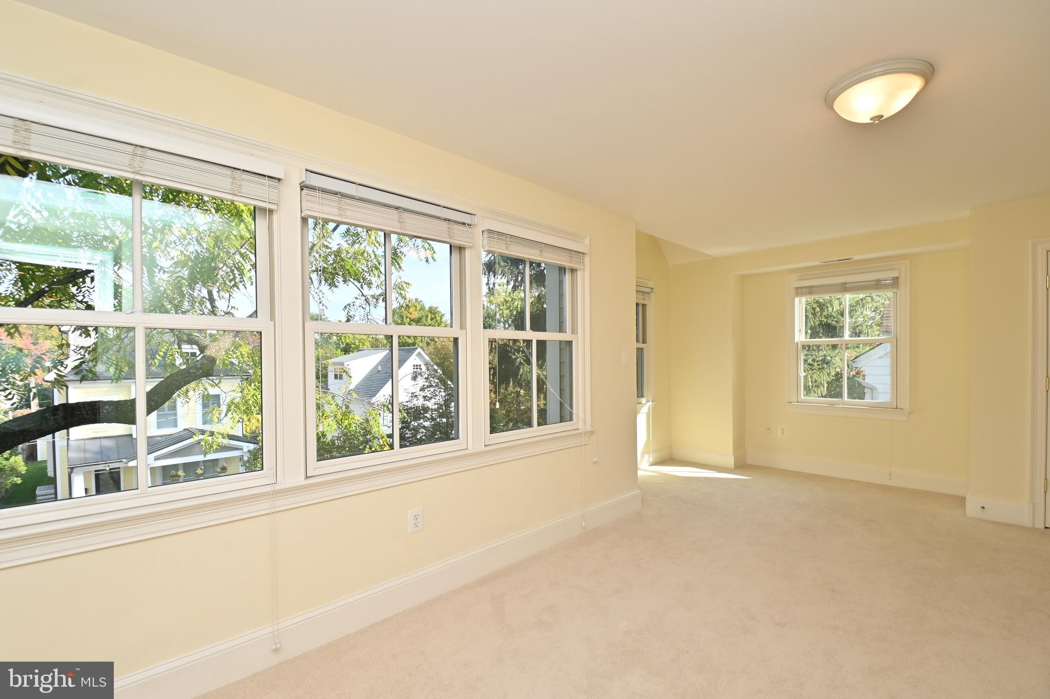 ROSEMONT - Residential Lease