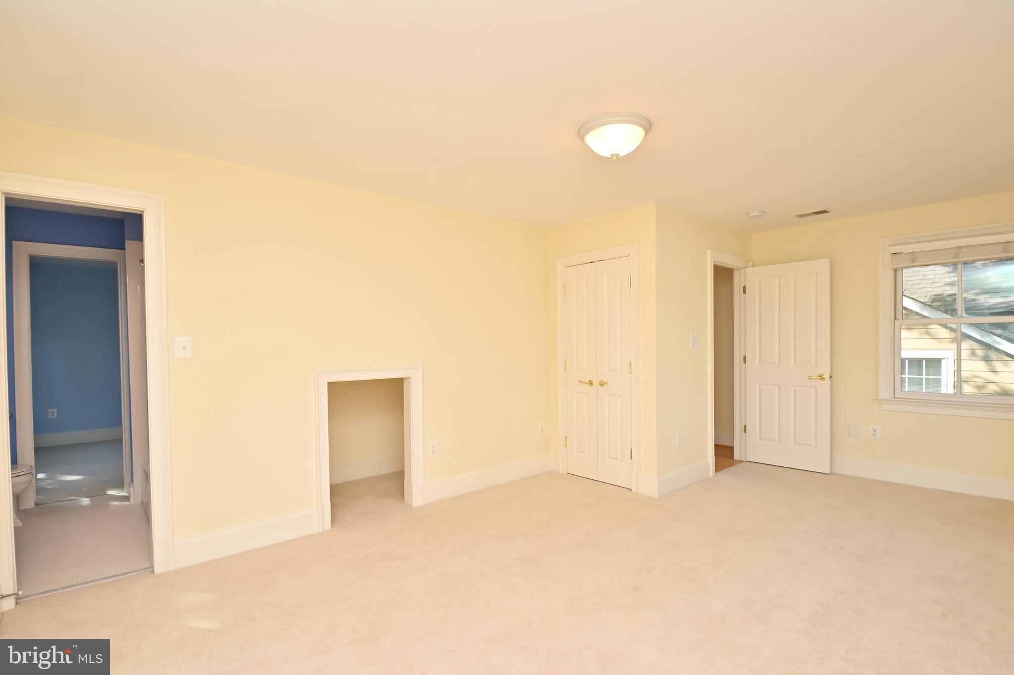 ROSEMONT - Residential Lease