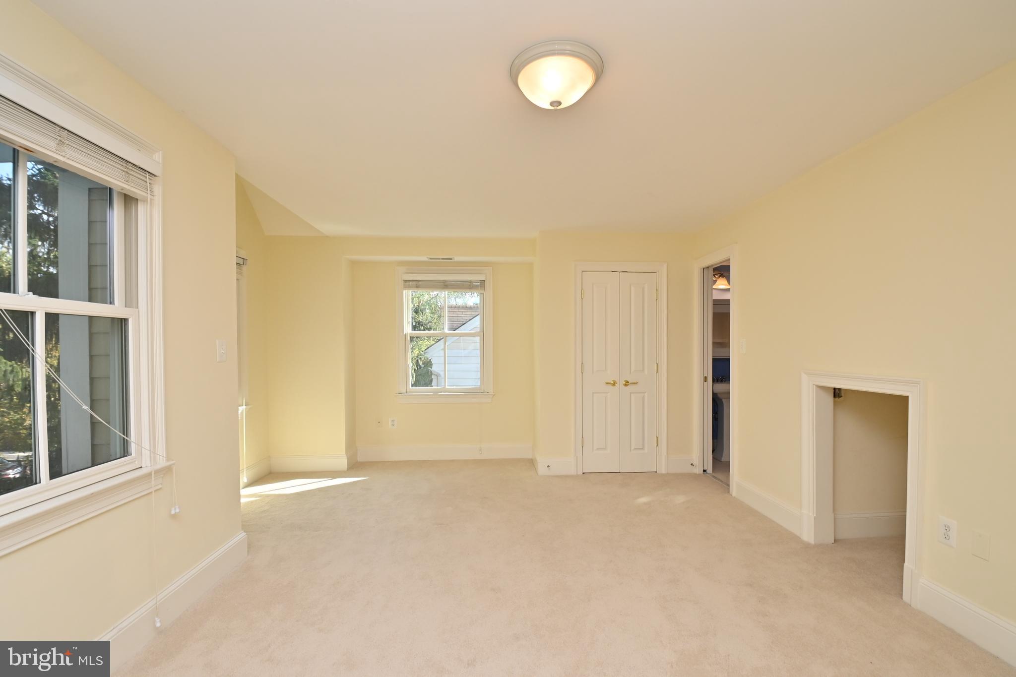 ROSEMONT - Residential Lease