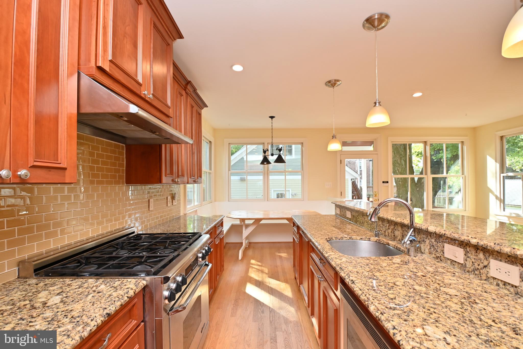 ROSEMONT - Residential Lease