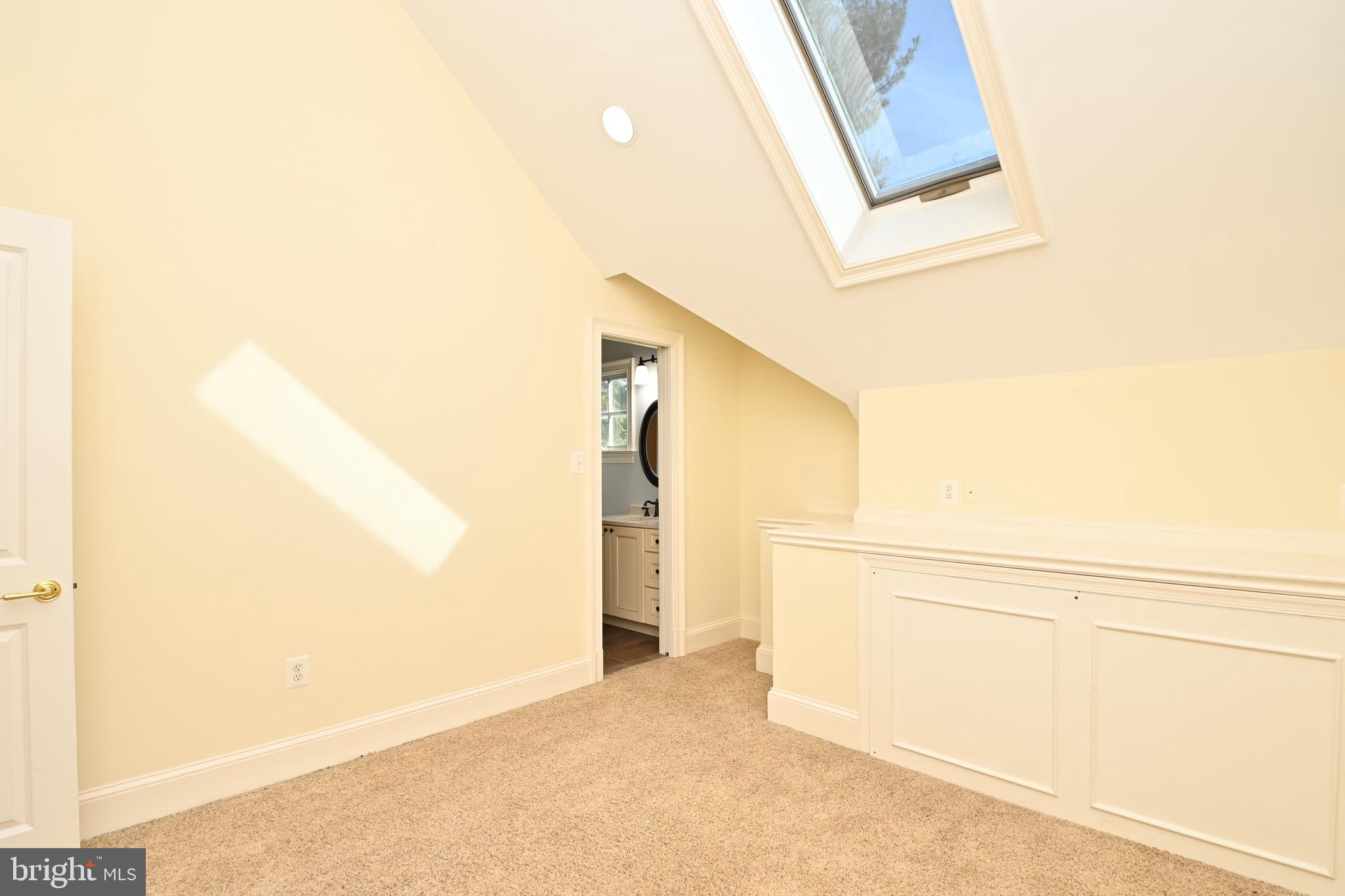 ROSEMONT - Residential Lease