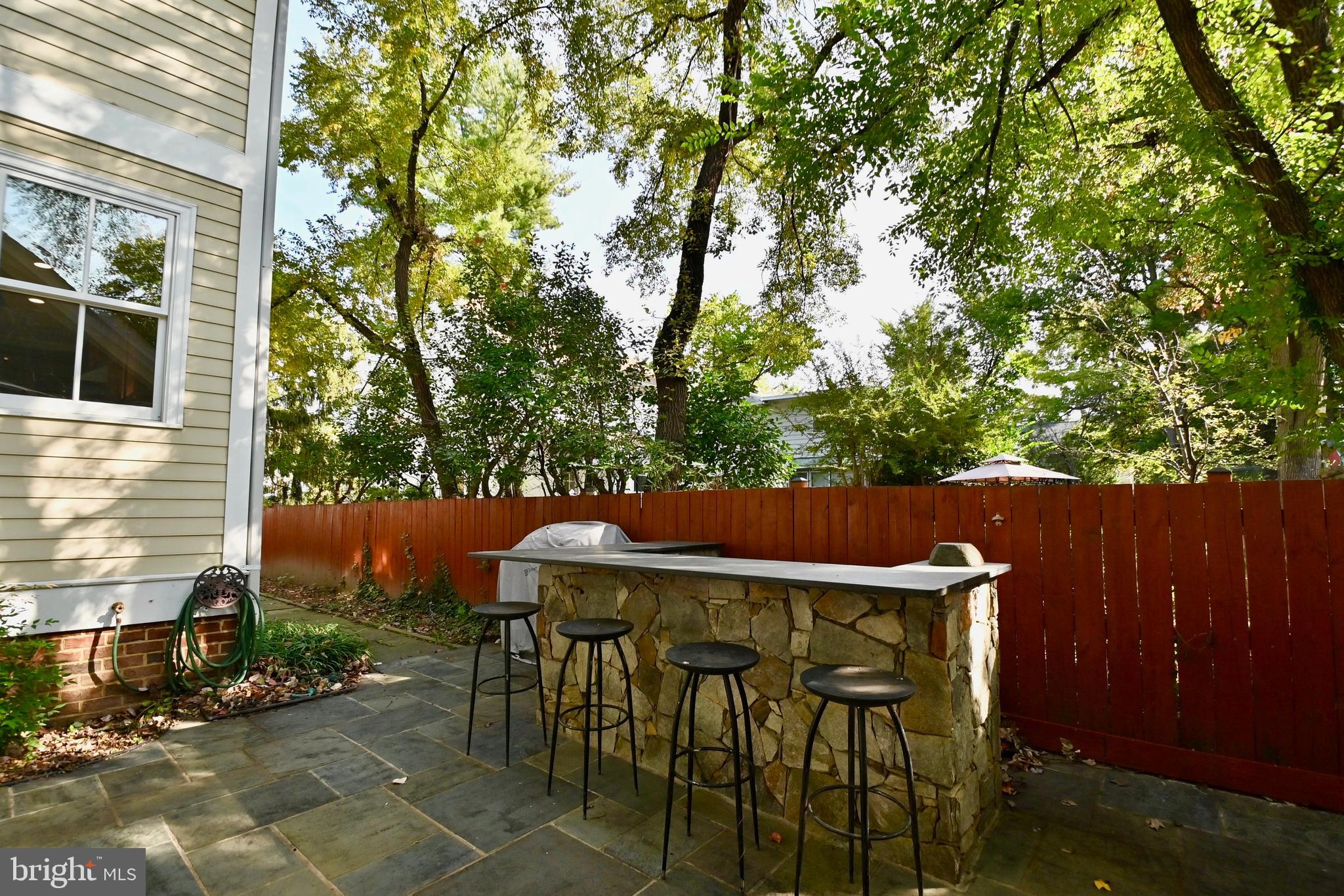 ROSEMONT - Residential Lease