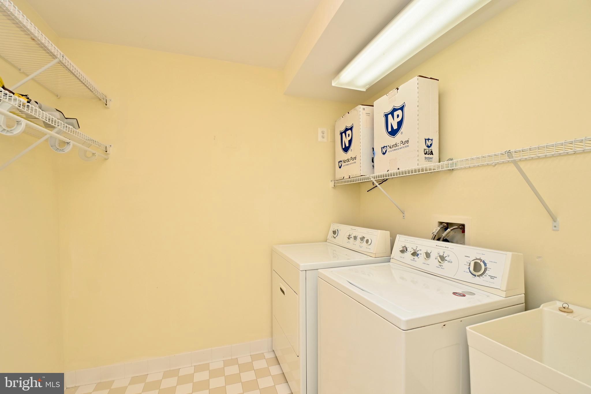 ROSEMONT - Residential Lease