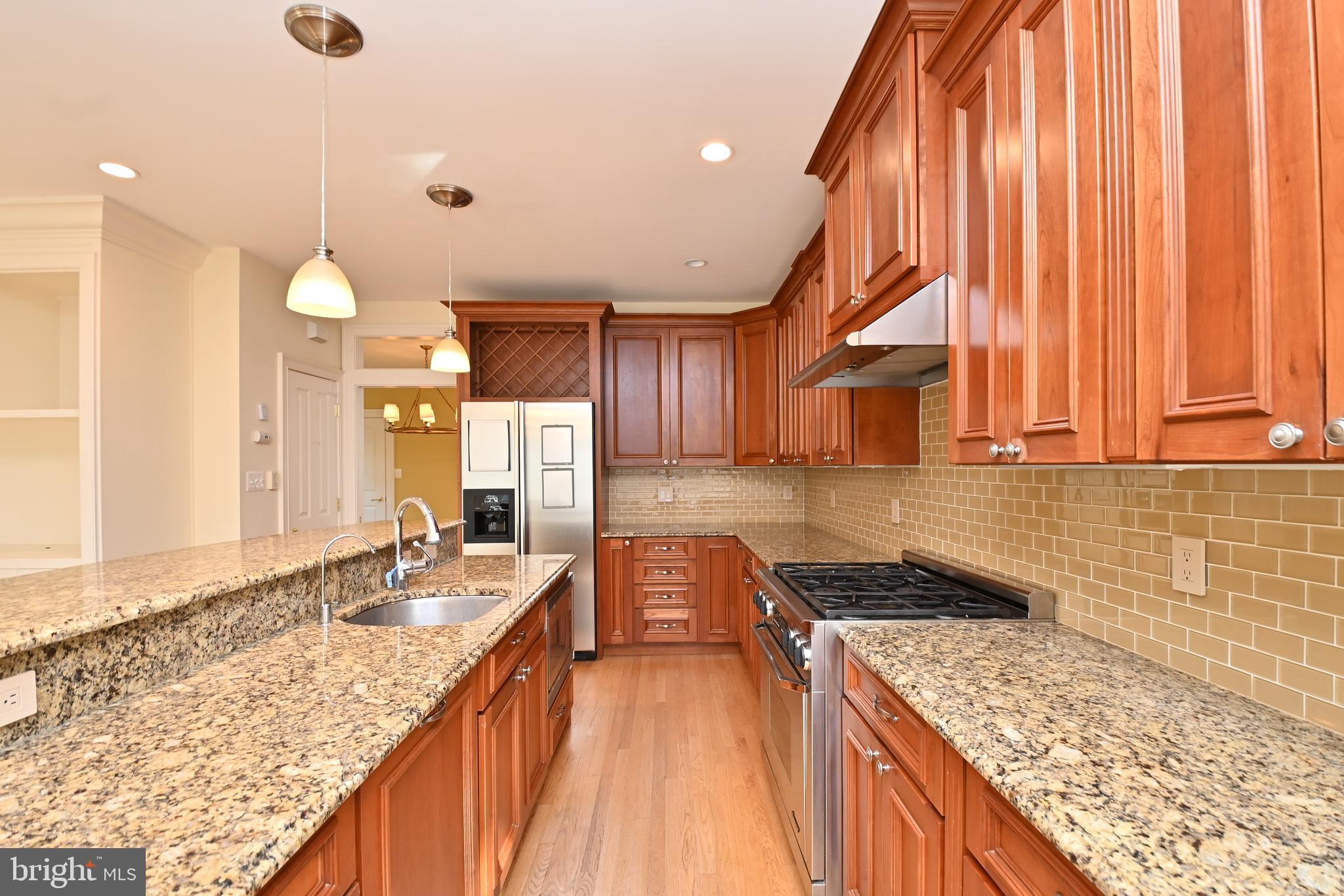 ROSEMONT - Residential Lease