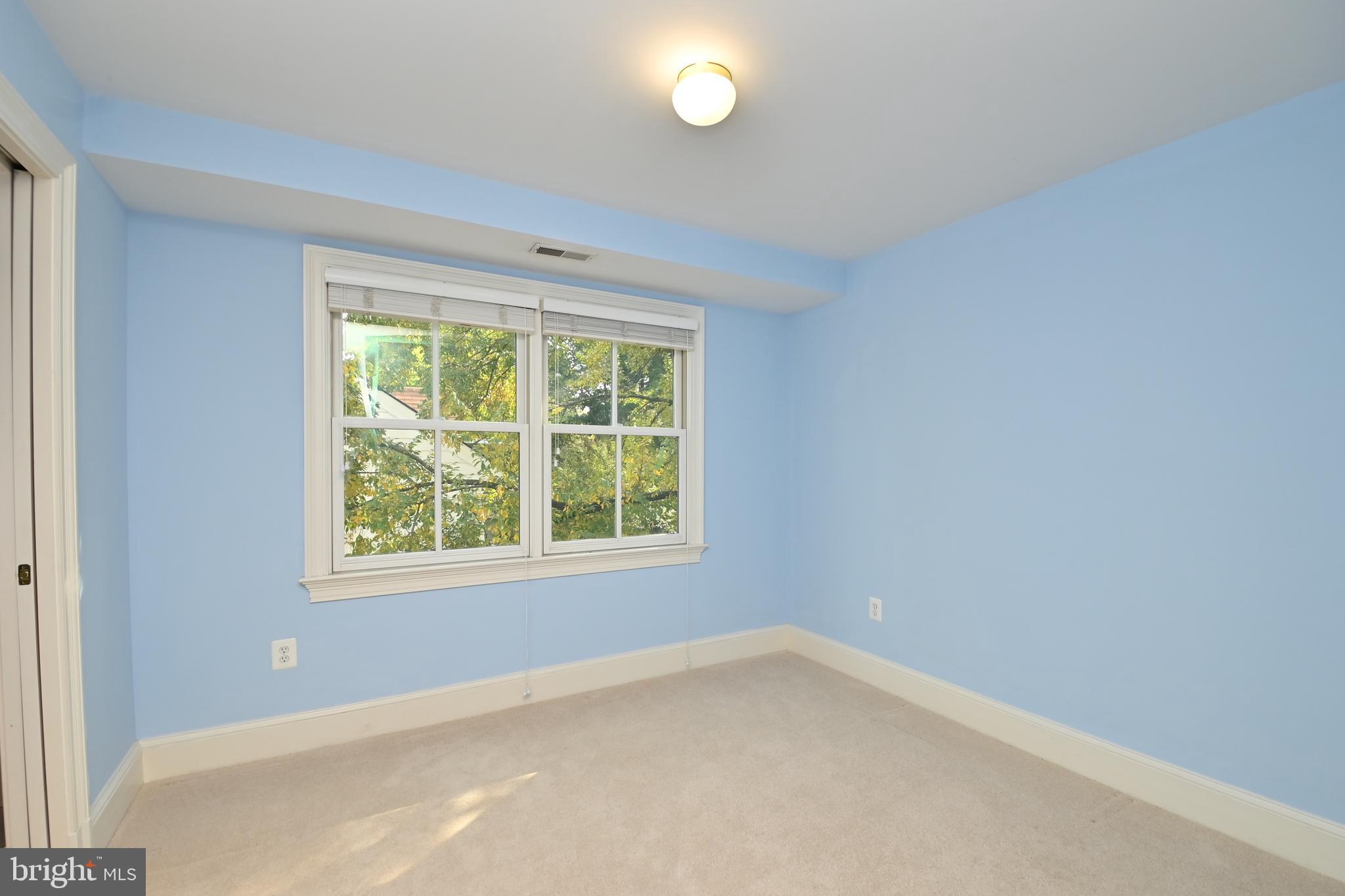 ROSEMONT - Residential Lease