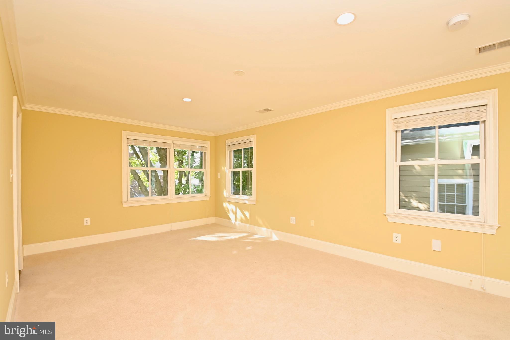 ROSEMONT - Residential Lease