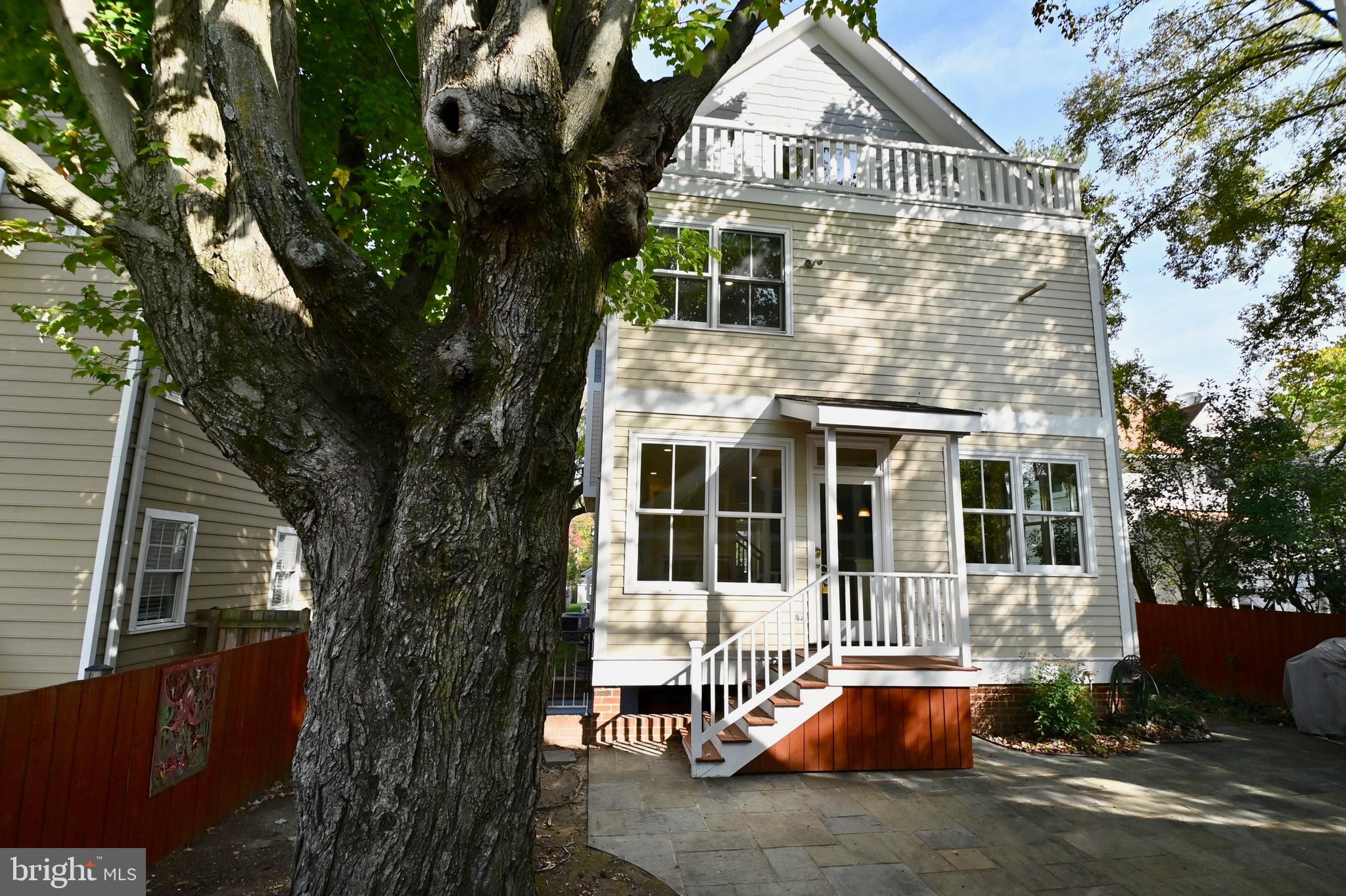 ROSEMONT - Residential Lease