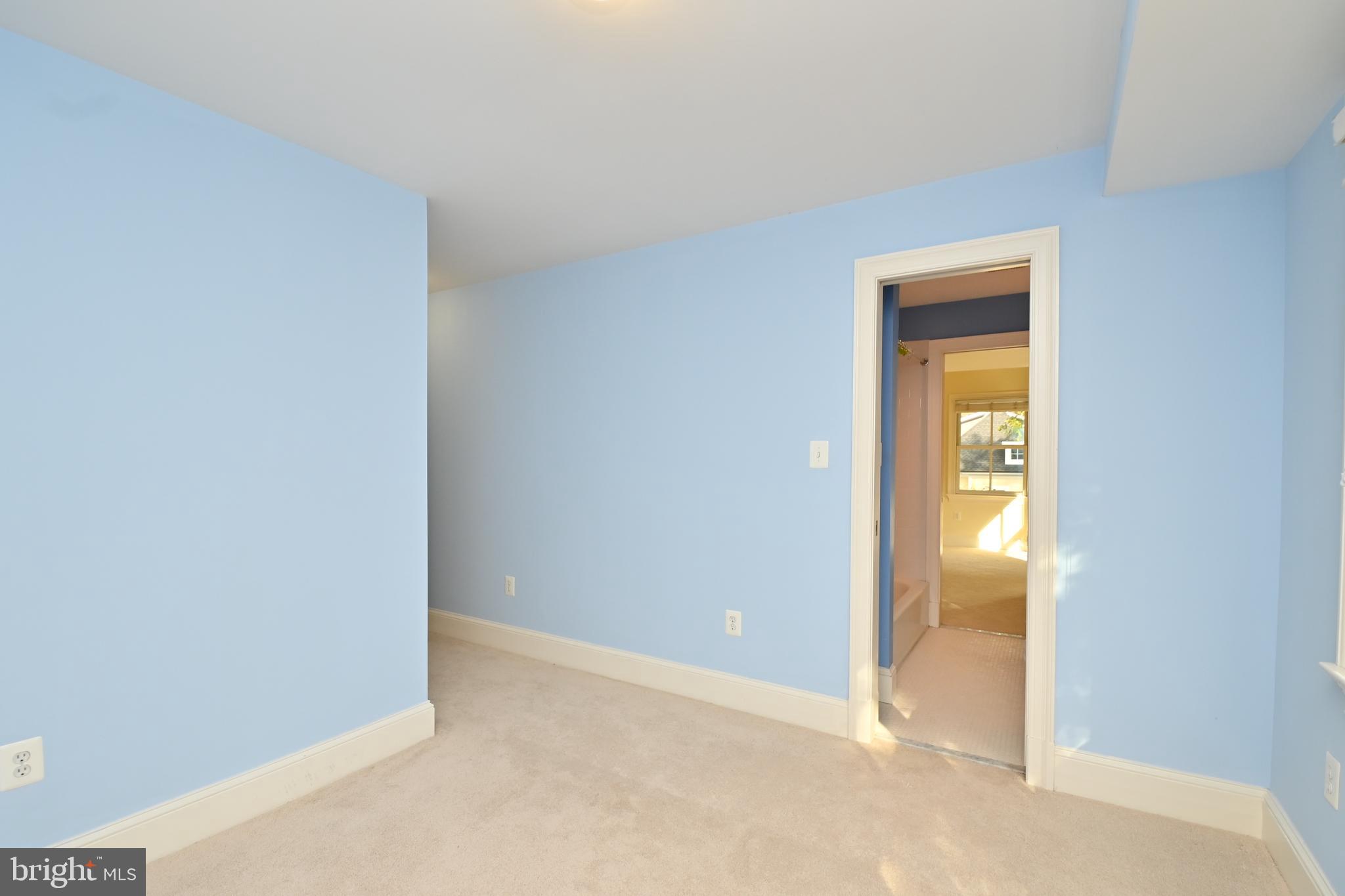 ROSEMONT - Residential Lease