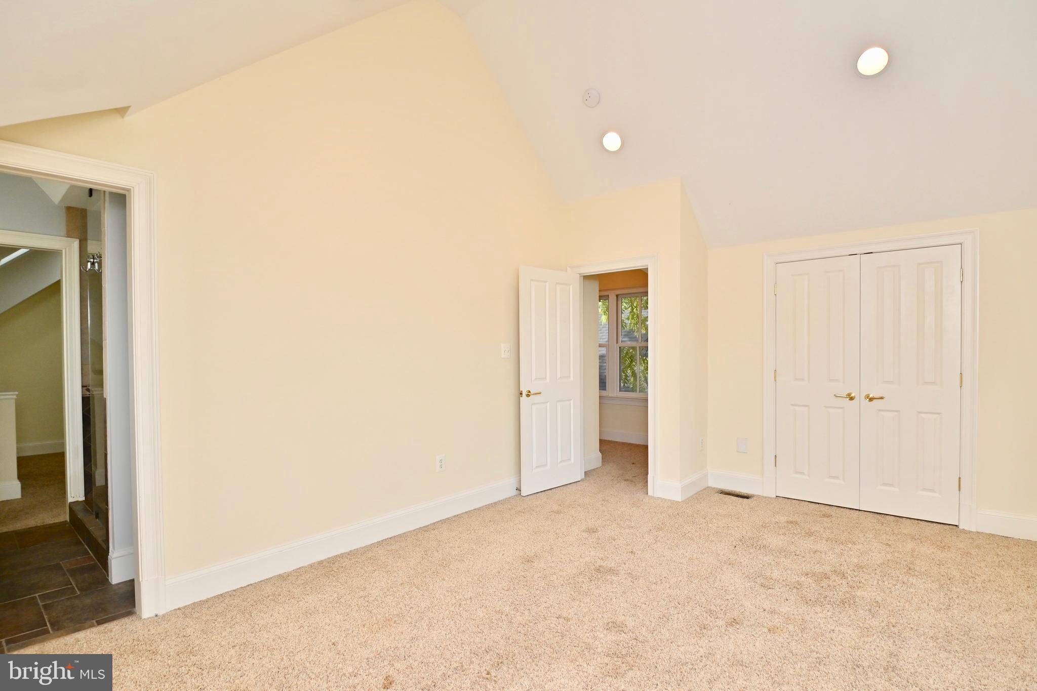 ROSEMONT - Residential Lease