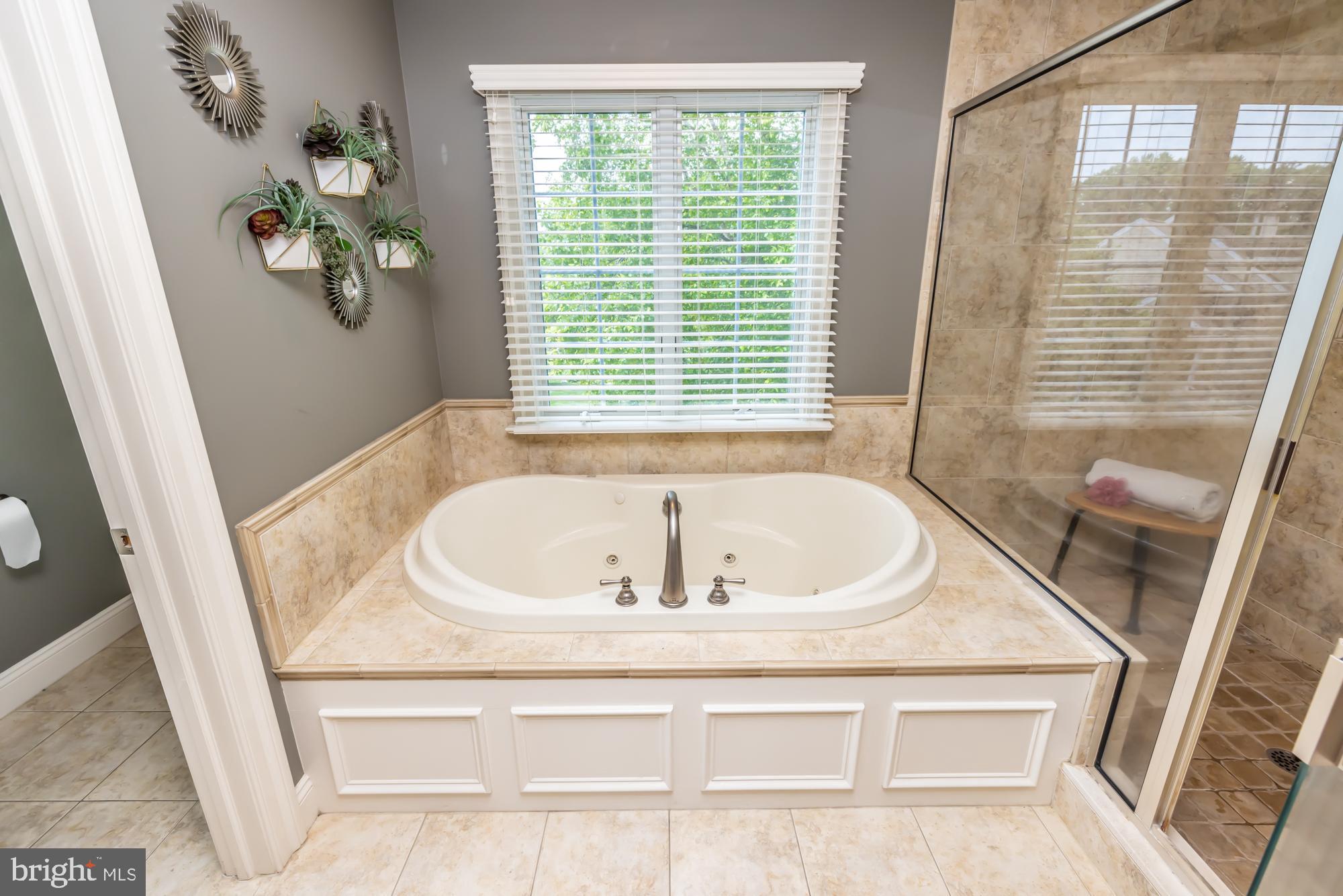 NEWLIN GREENE - Residential