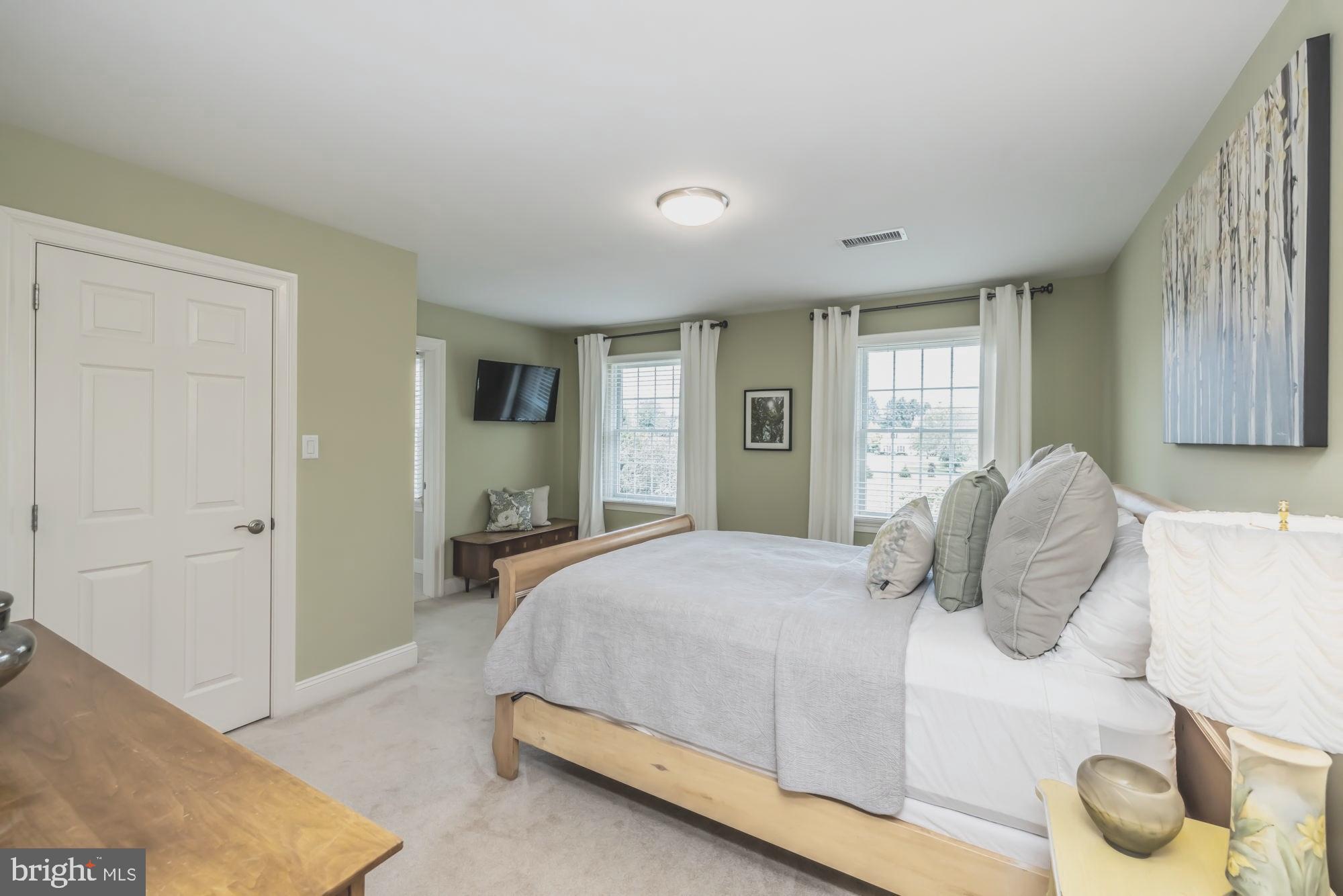 NEWLIN GREENE - Residential