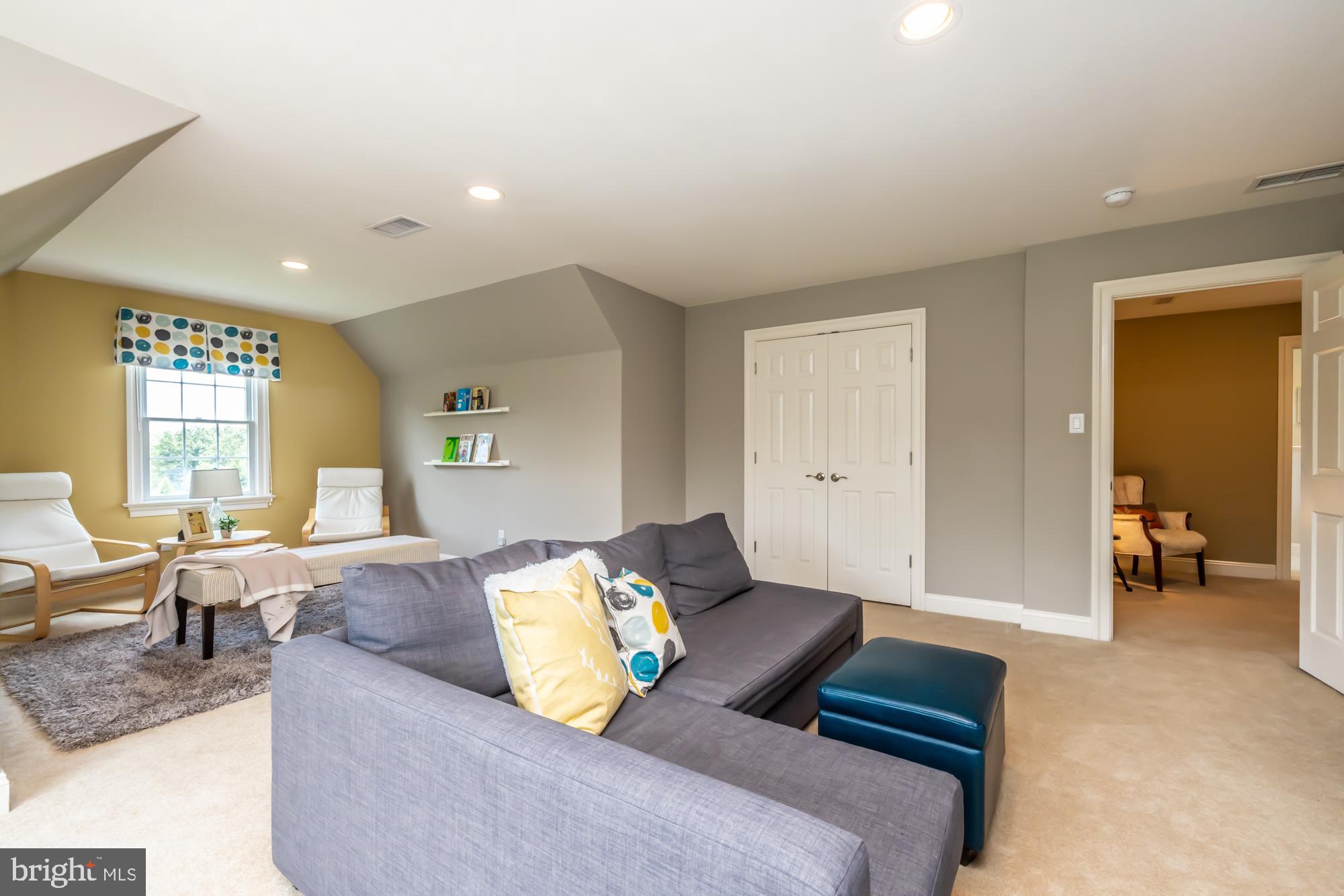 NEWLIN GREENE - Residential