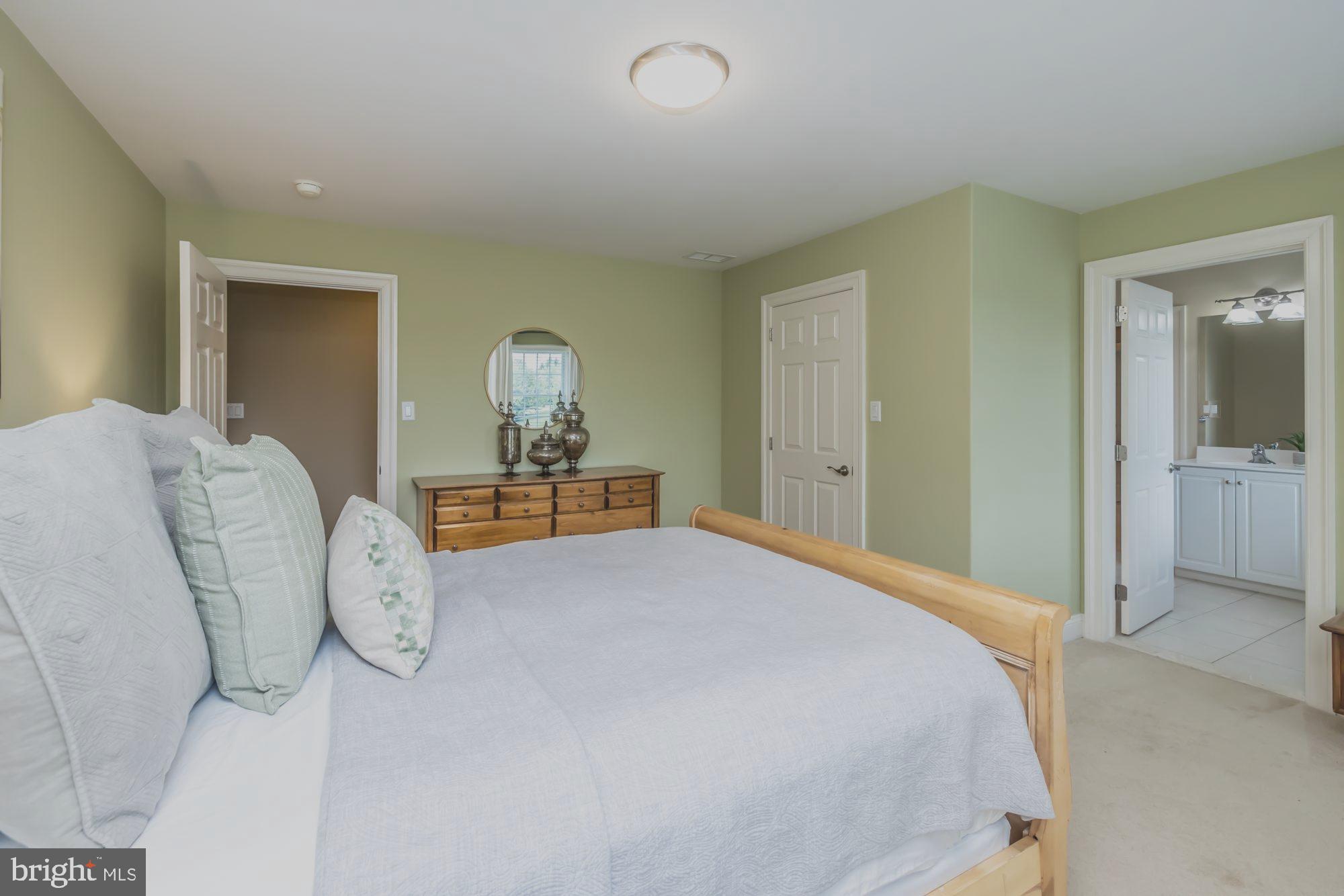 NEWLIN GREENE - Residential