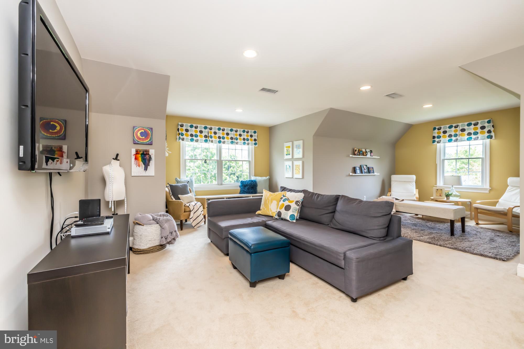 NEWLIN GREENE - Residential