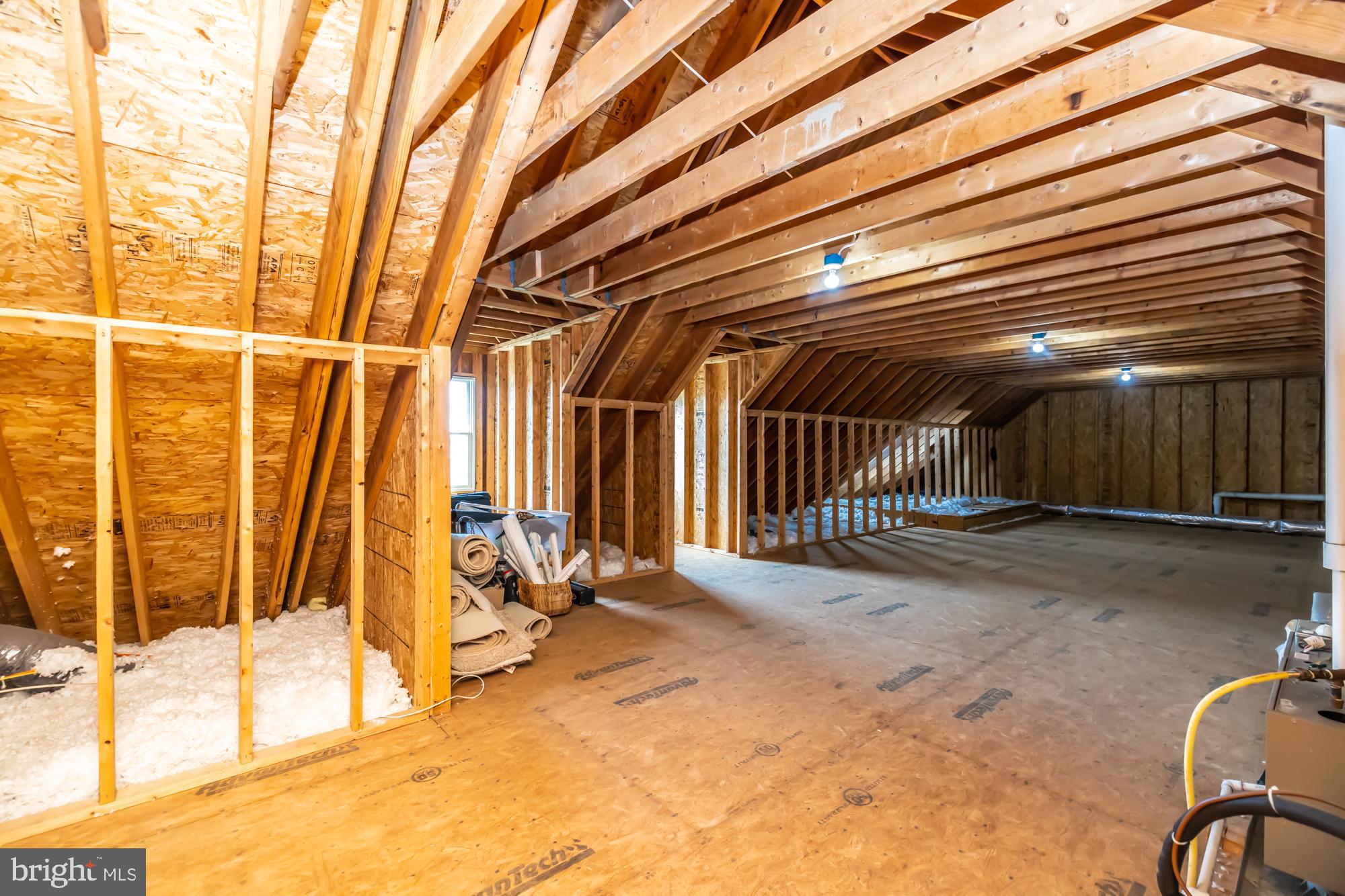 NEWLIN GREENE - Residential