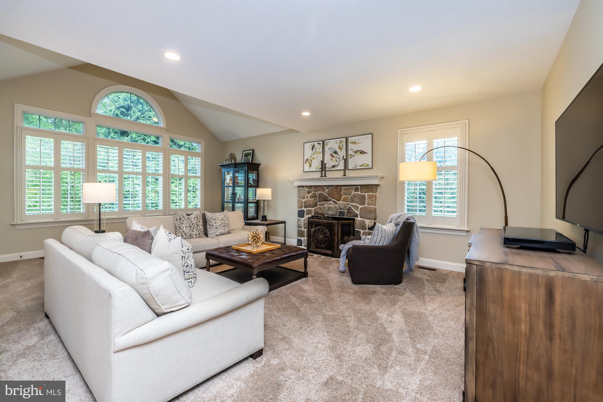 NEWLIN GREENE - Residential